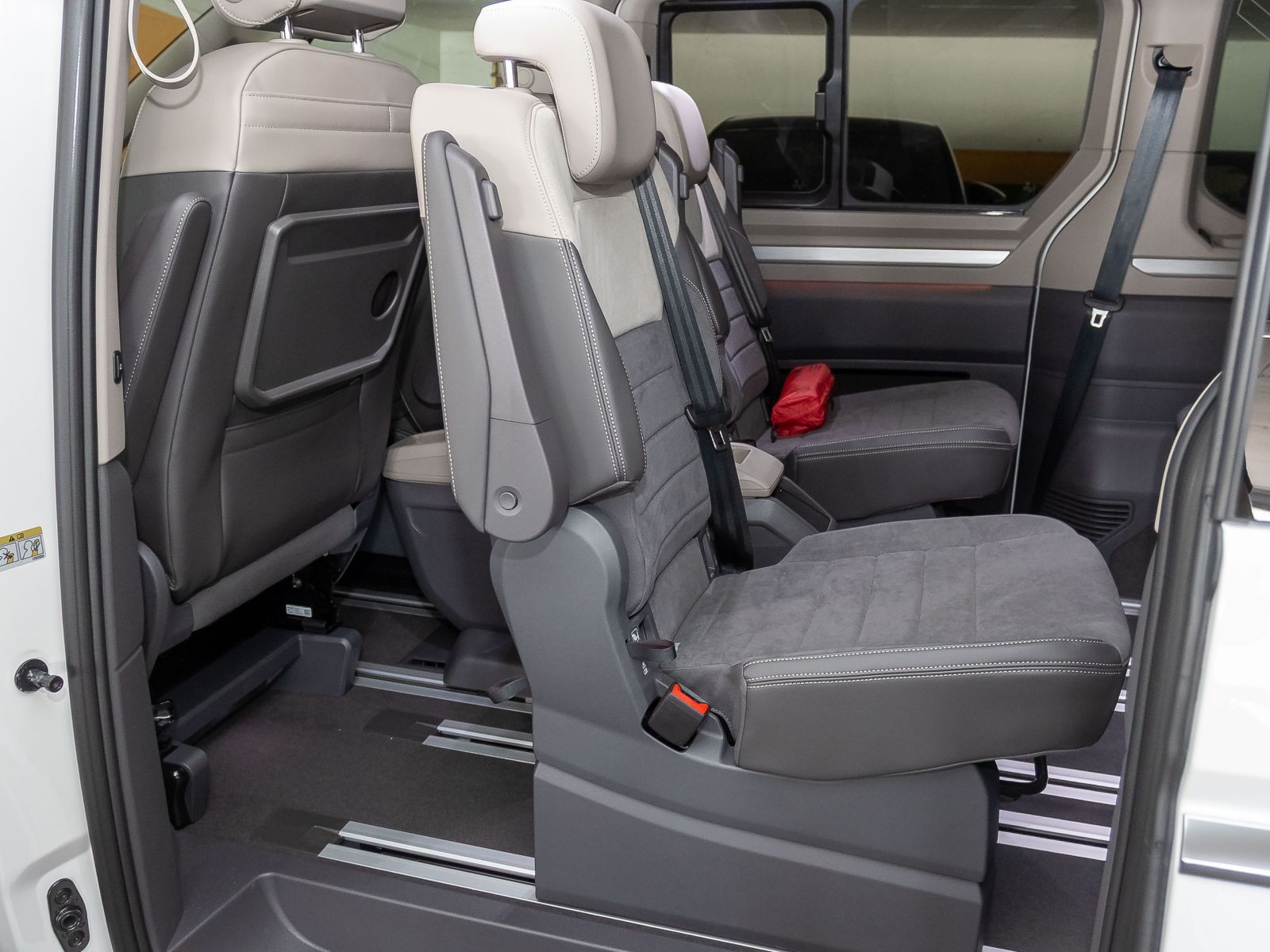 Volkswagen Multivan Style 2,0 l 110 kW TDI SCR Fron tantrieb 7-Gang-DSG Radst. 3124 mm lange r Überhang