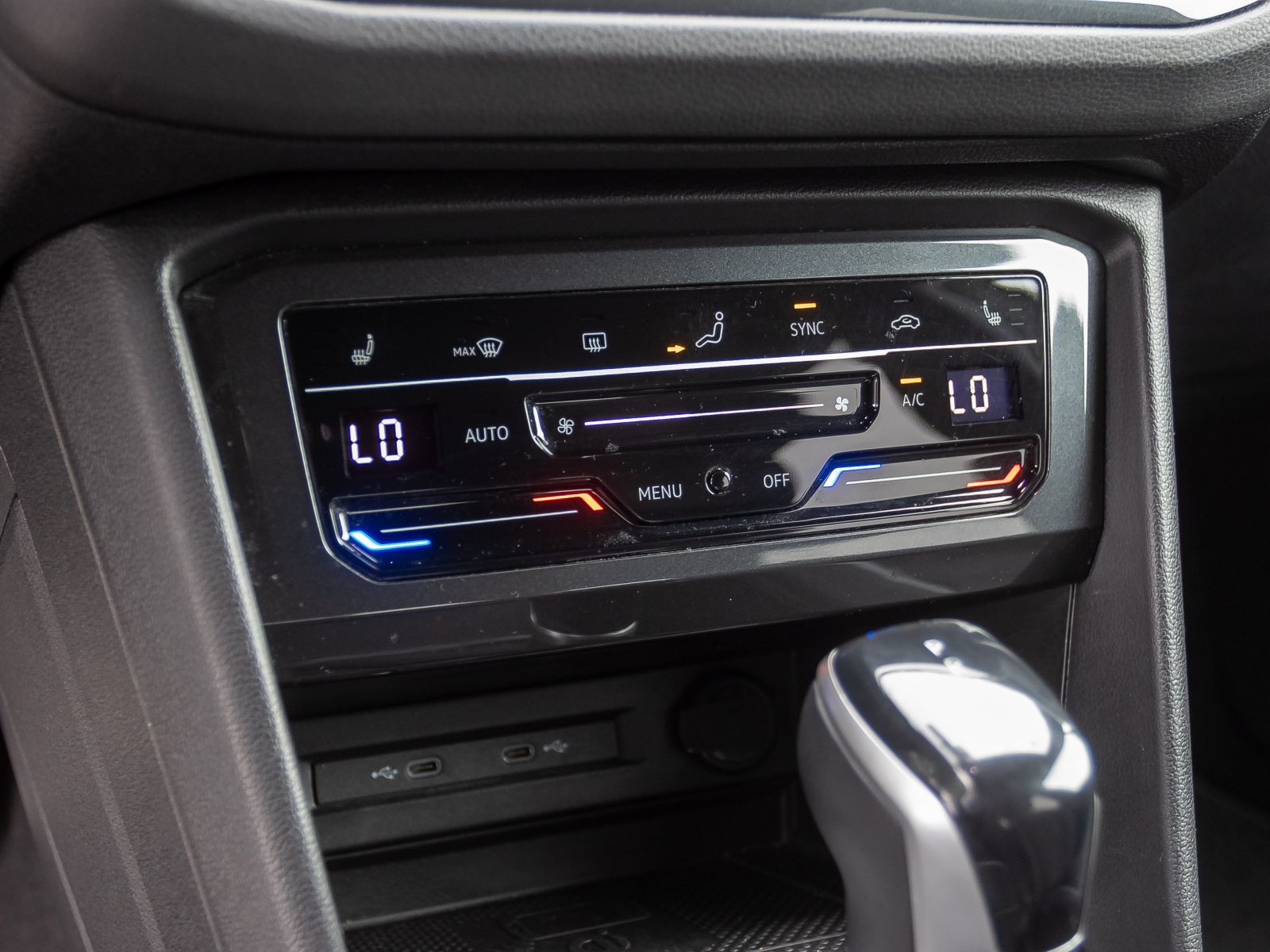 Volkswagen Tiguan 1.5 TSI DSG R-Line Black Style, LED-Matrix, Navi, Area View inkl. Rückfahrkamera
