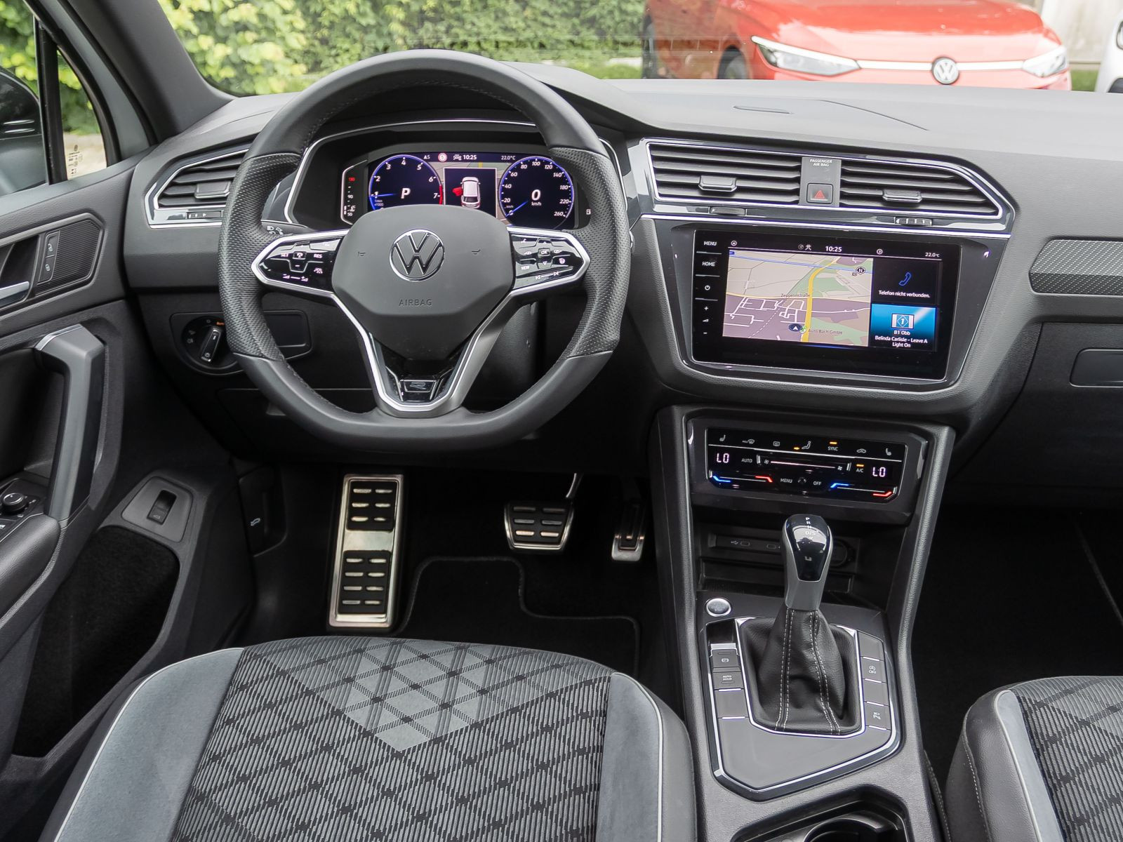 Volkswagen Tiguan 1.5 TSI DSG R-Line Black Style, LED-Matrix, Navi, Area View inkl. Rückfahrkamera