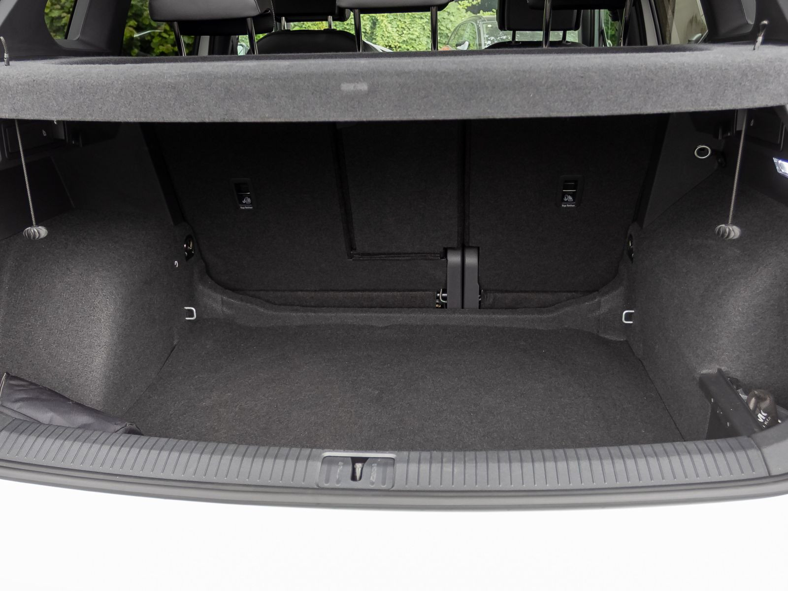 Volkswagen Tiguan 1.5 TSI DSG R-Line Black Style, LED-Matrix, Navi, Area View inkl. Rückfahrkamera