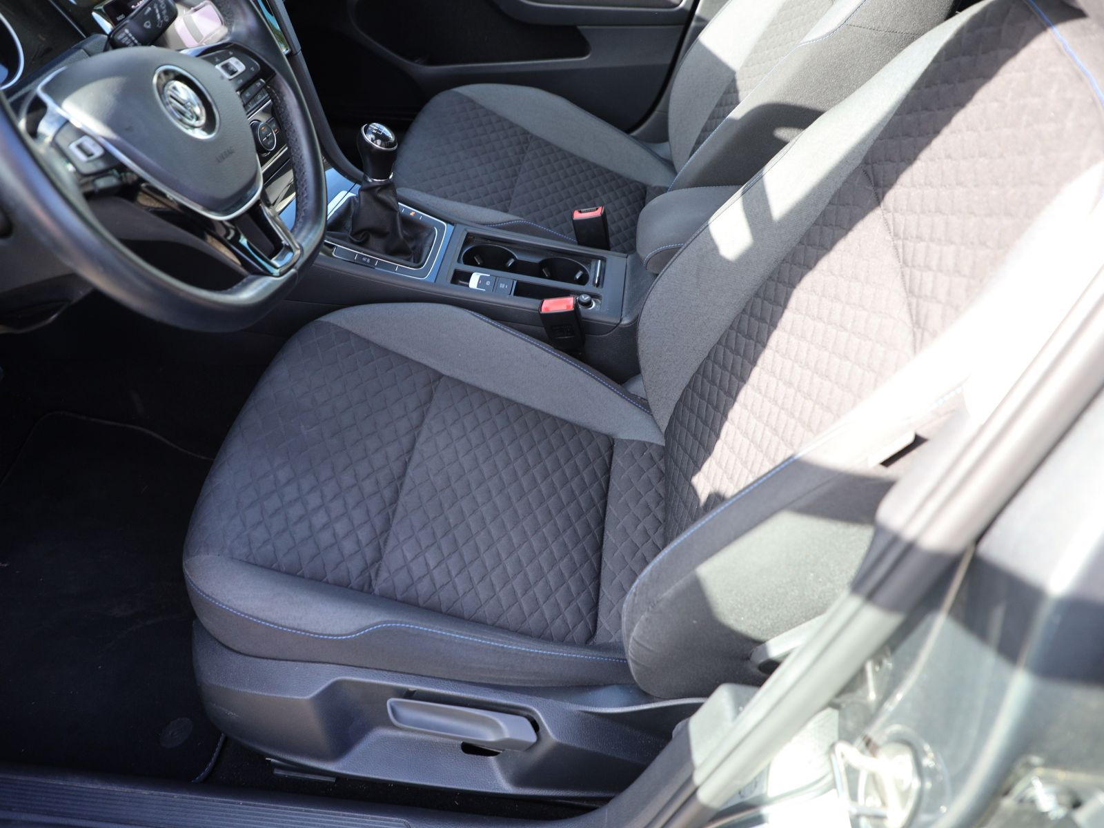 Volkswagen Golf VII 1.6 TDI "Join" Navi ACC EPH Sitzhzg