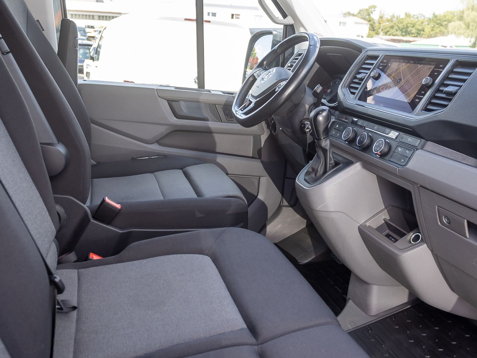 Volkswagen Crafter Kasten MR 2.0TDI 4M Automatik Navi LED ACC EPH AHK