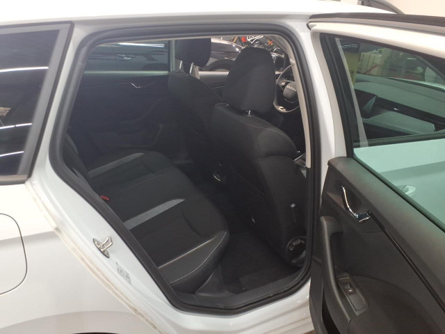 Skoda Kamiq Tour Selection 1.0TSI DSG ACC LED AHK Navi