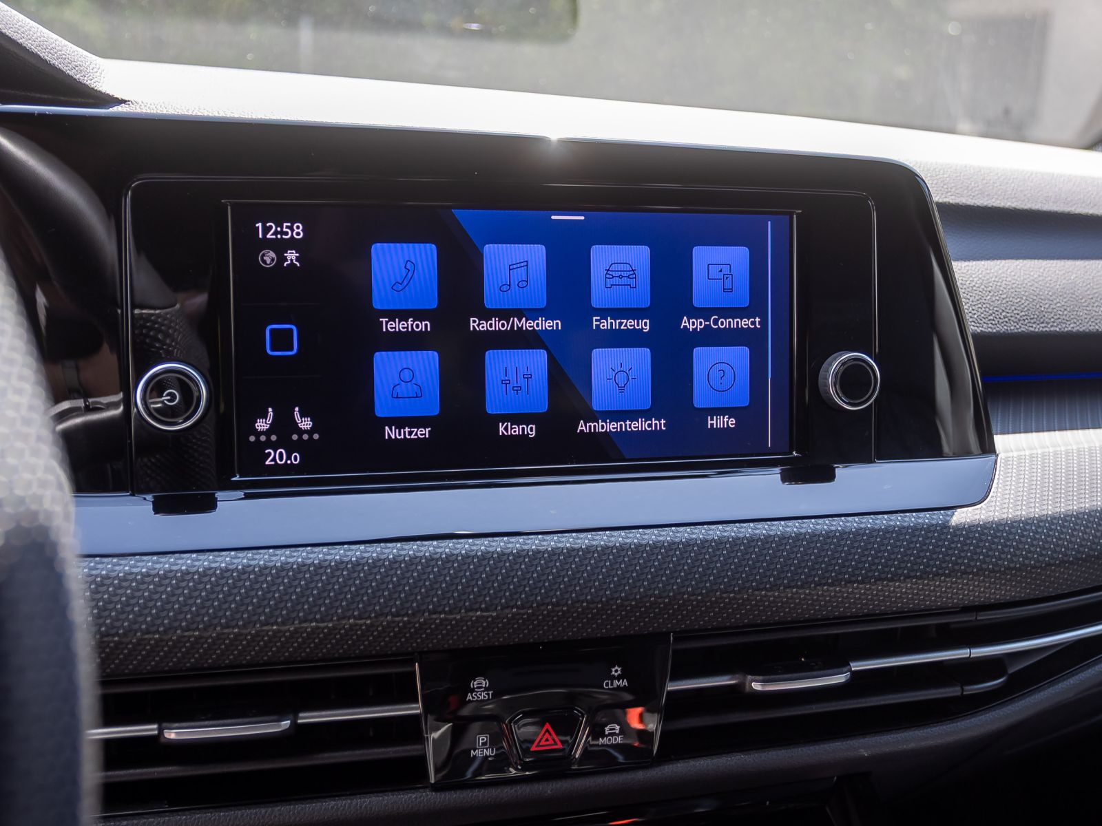Volkswagen Golf VIII R-Line 2.0TSI DSG LED CarPlay EPH DAB