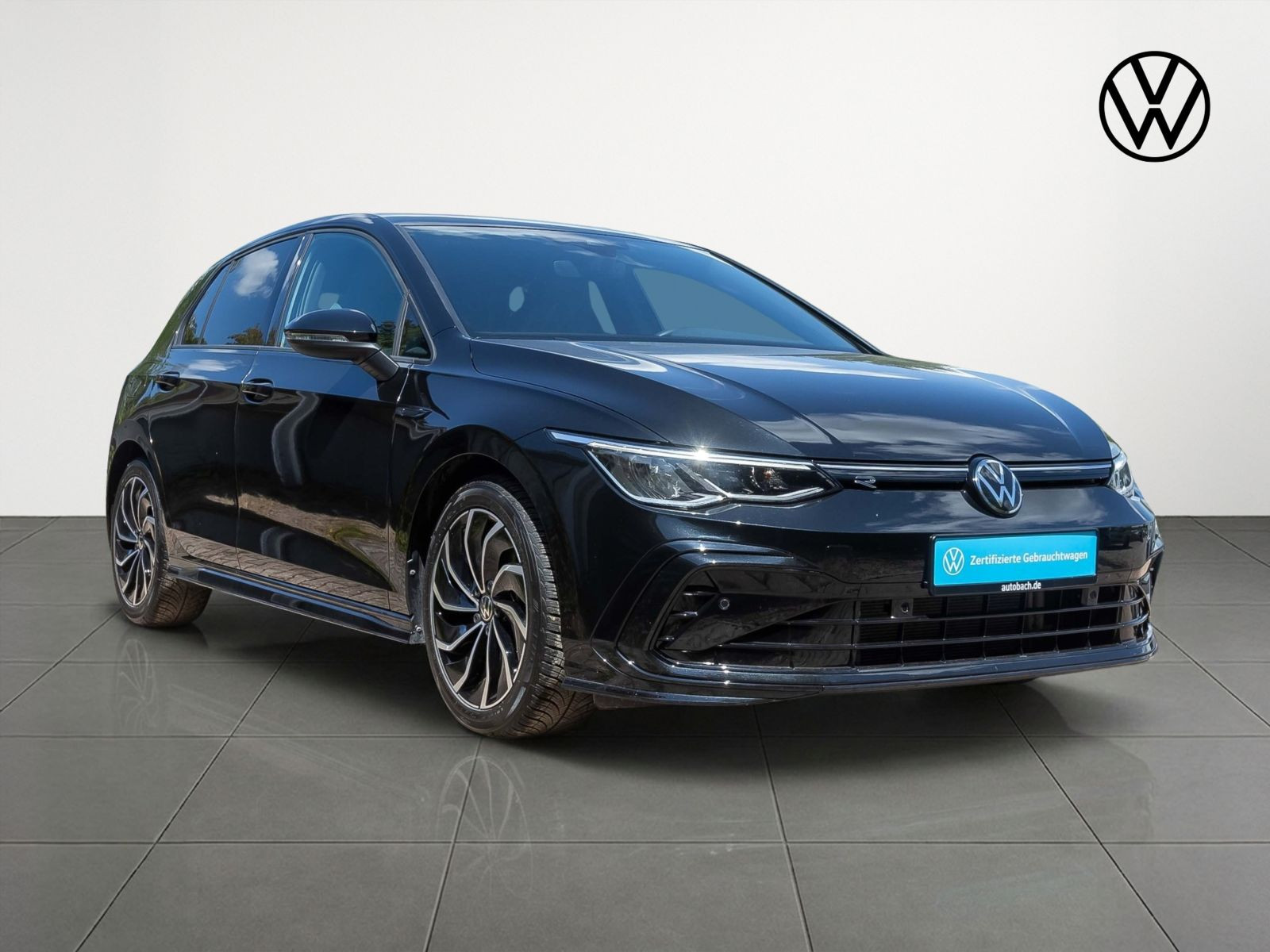 Volkswagen Golf VIII R-Line 2.0TSI DSG LED CarPlay EPH DAB