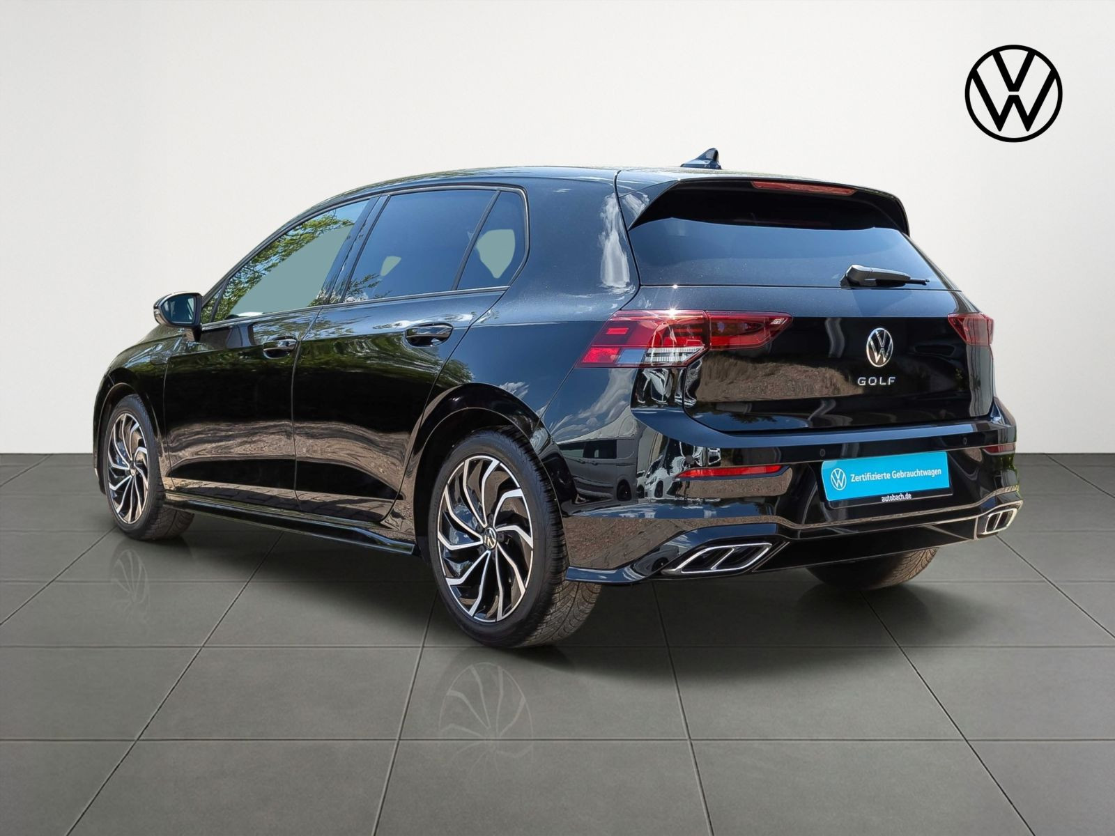 Volkswagen Golf VIII R-Line 2.0TSI DSG LED CarPlay EPH DAB