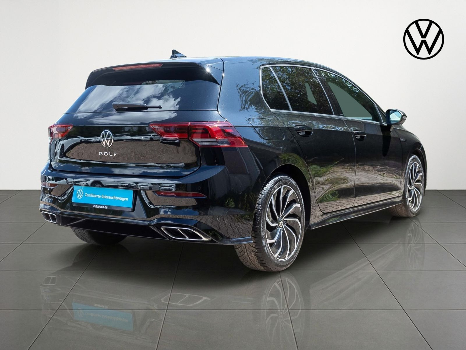 Volkswagen Golf VIII R-Line 2.0TSI DSG LED CarPlay EPH DAB