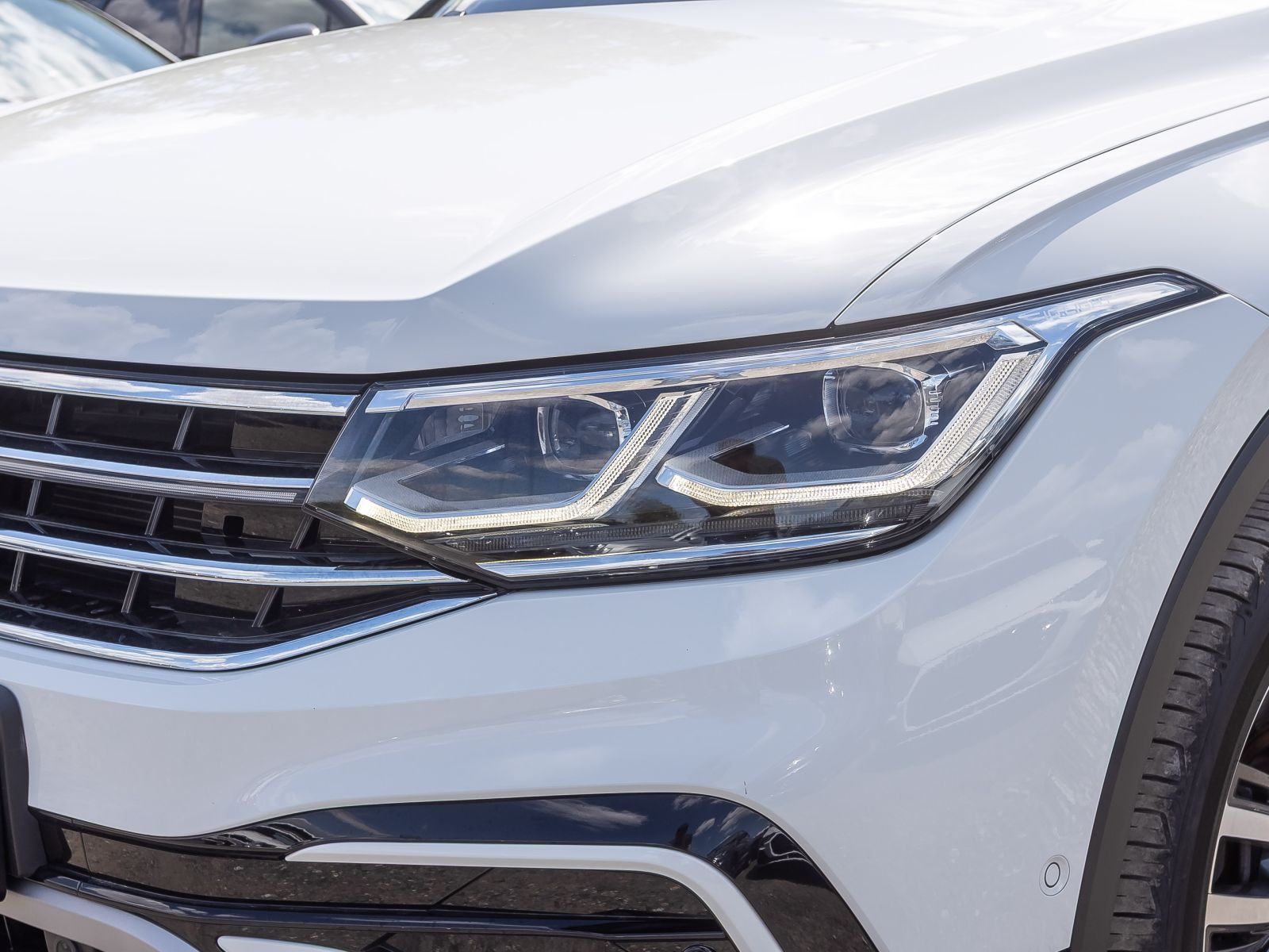 Volkswagen Tiguan Allspace Elegance 2.0TSI 4M DSG Navi Matrix Panorama AHK