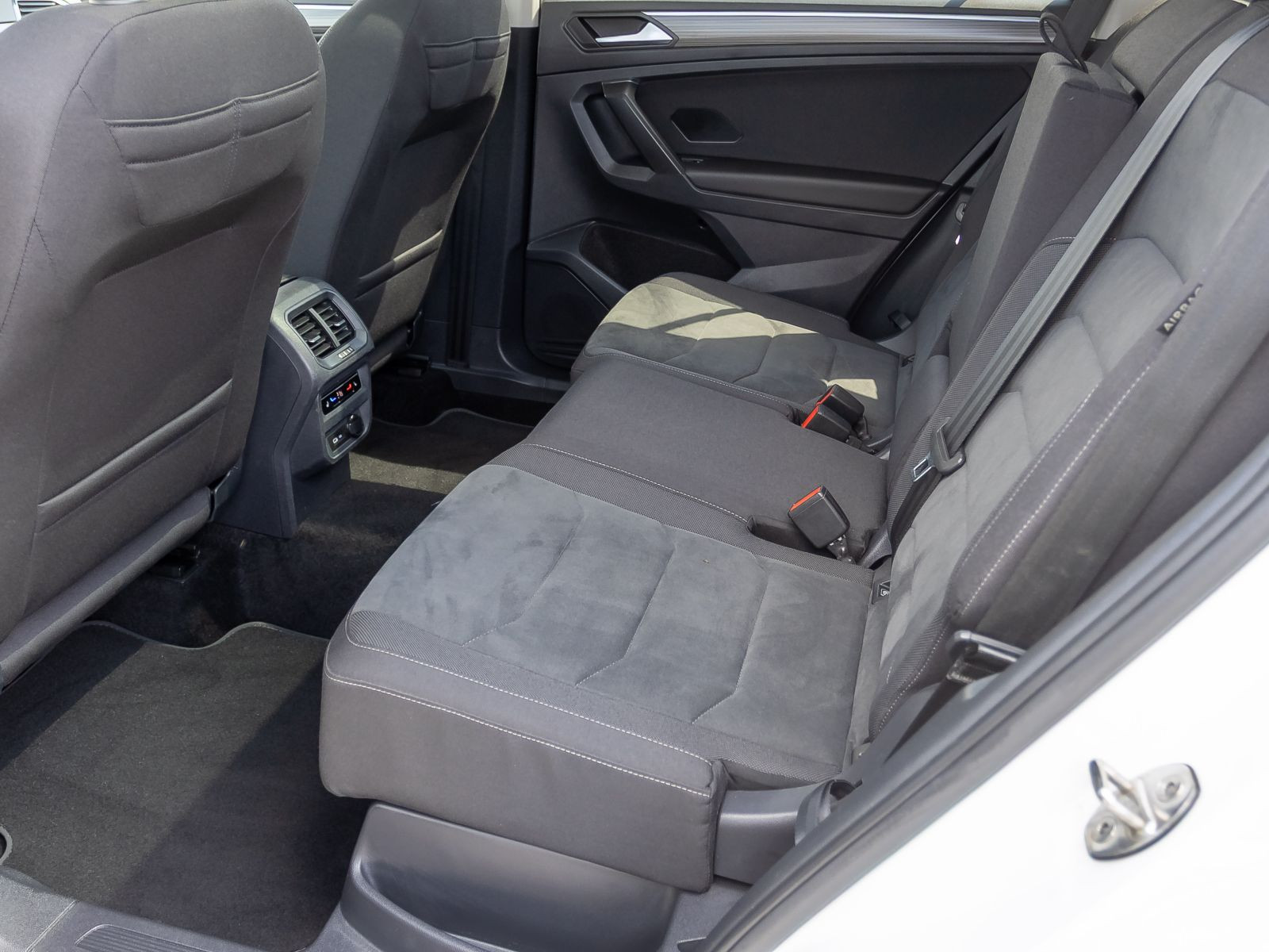 Volkswagen Tiguan Allspace Elegance 2.0TSI 4M DSG Navi Matrix Panorama AHK