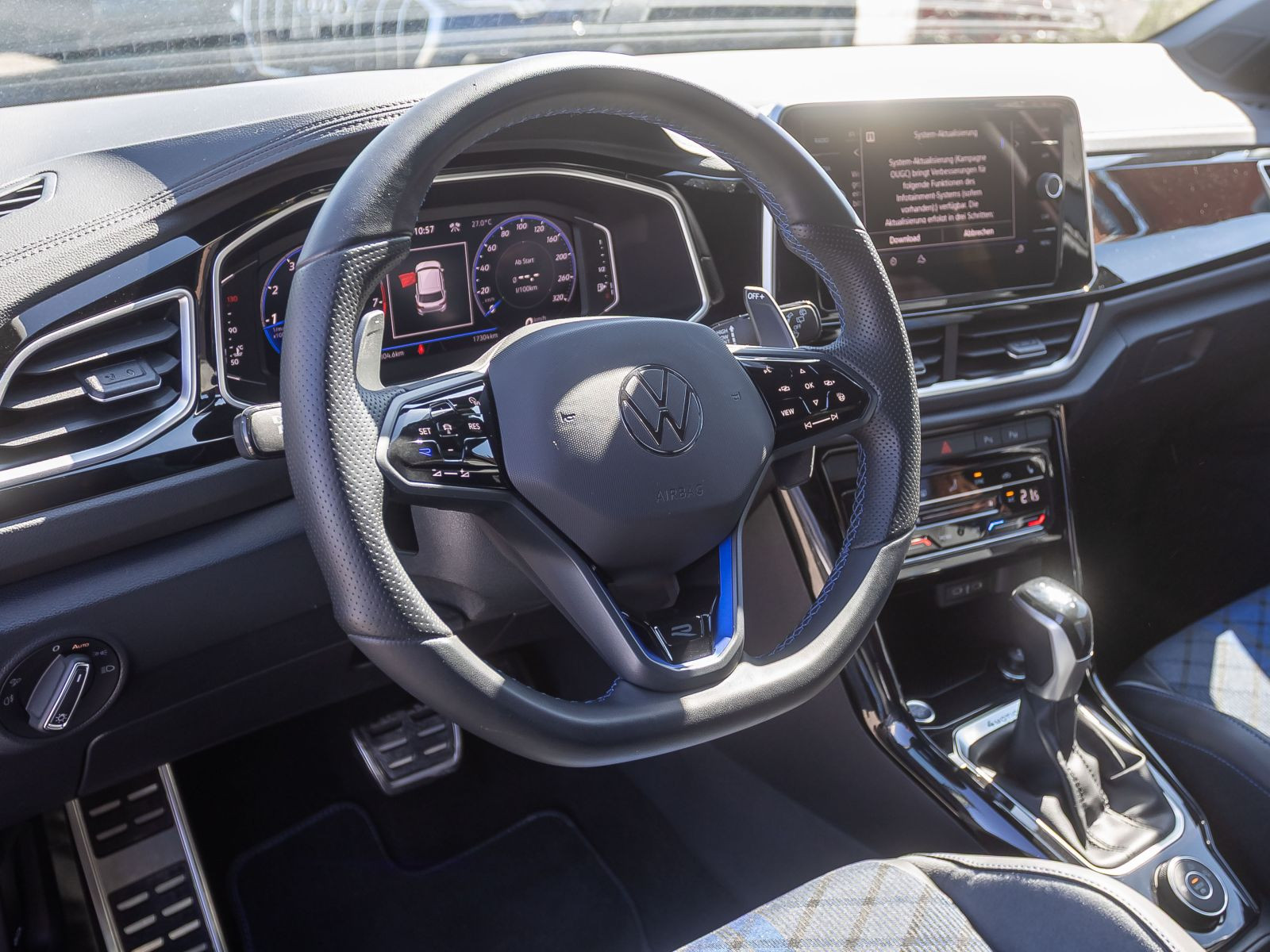 Volkswagen T-Roc R 2.0TSI 4M DSG Navi Matrix ACC EPH DAB