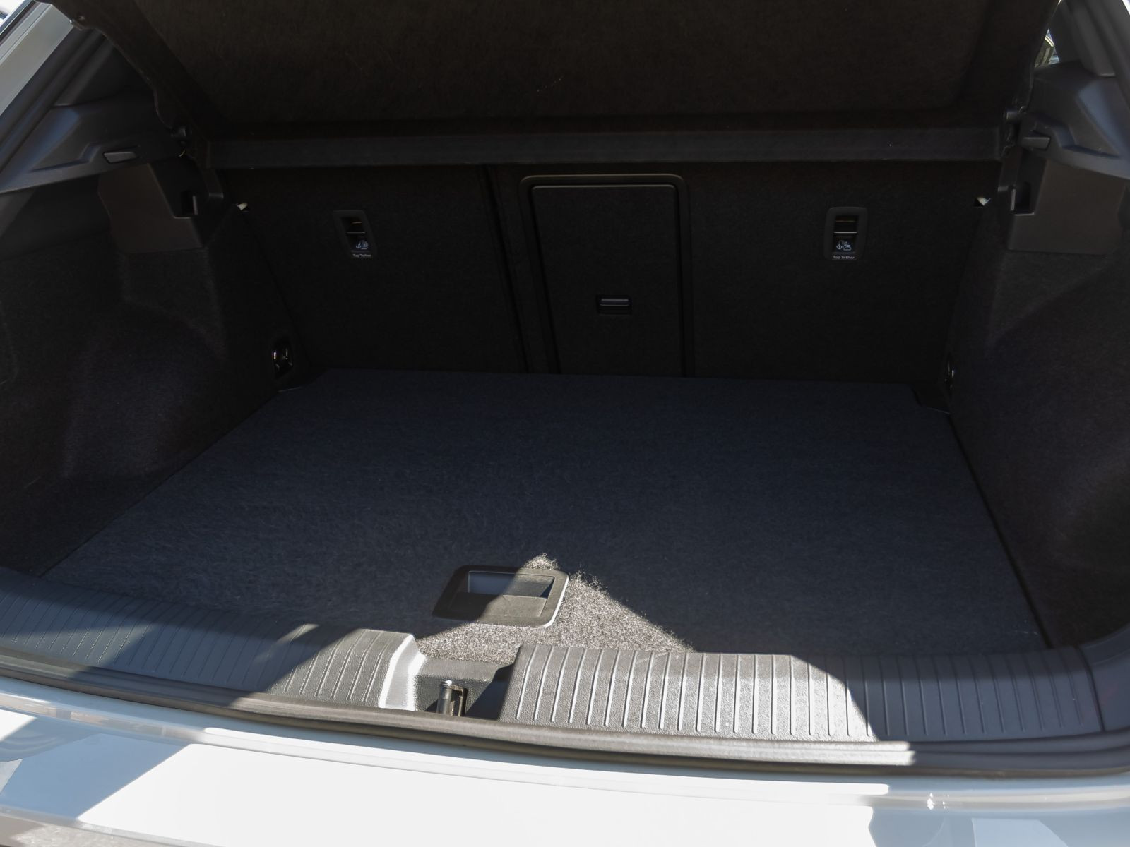 Volkswagen T-Roc R 2.0TSI 4M DSG Navi Matrix ACC EPH DAB