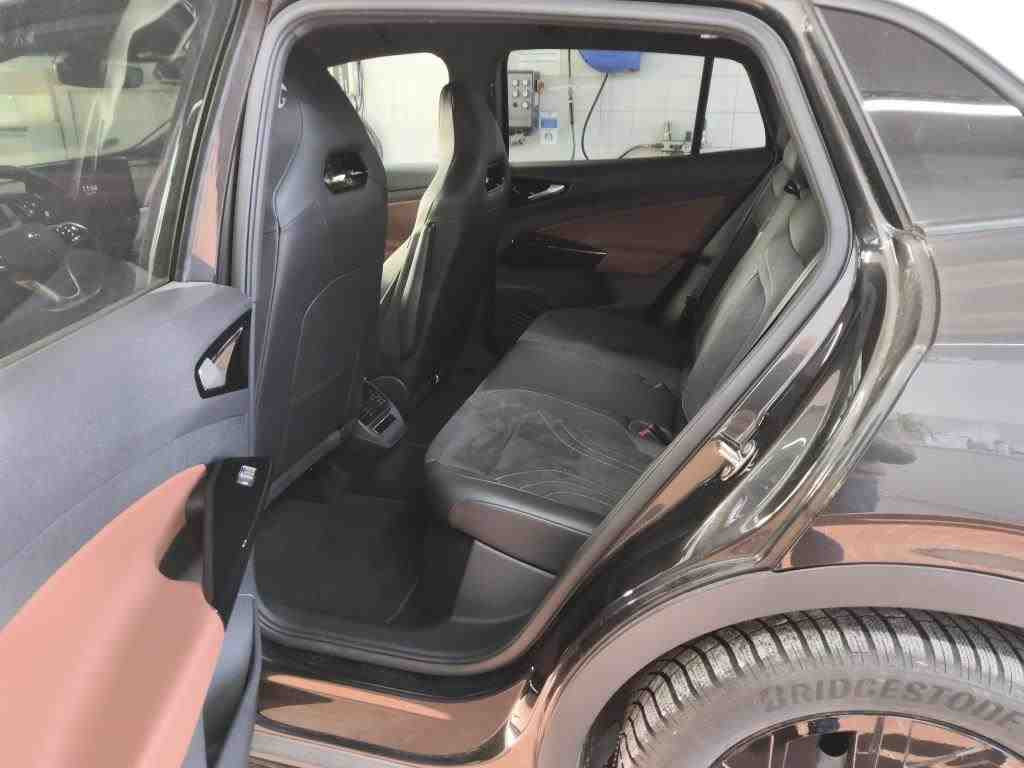 Volkswagen ID.4 Max Navi Matrix HuD Standhzg Panorama ACC AHK