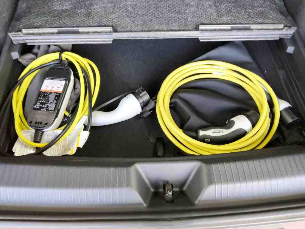 Volkswagen ID.4 Max Navi Matrix HuD Standhzg Panorama ACC AHK