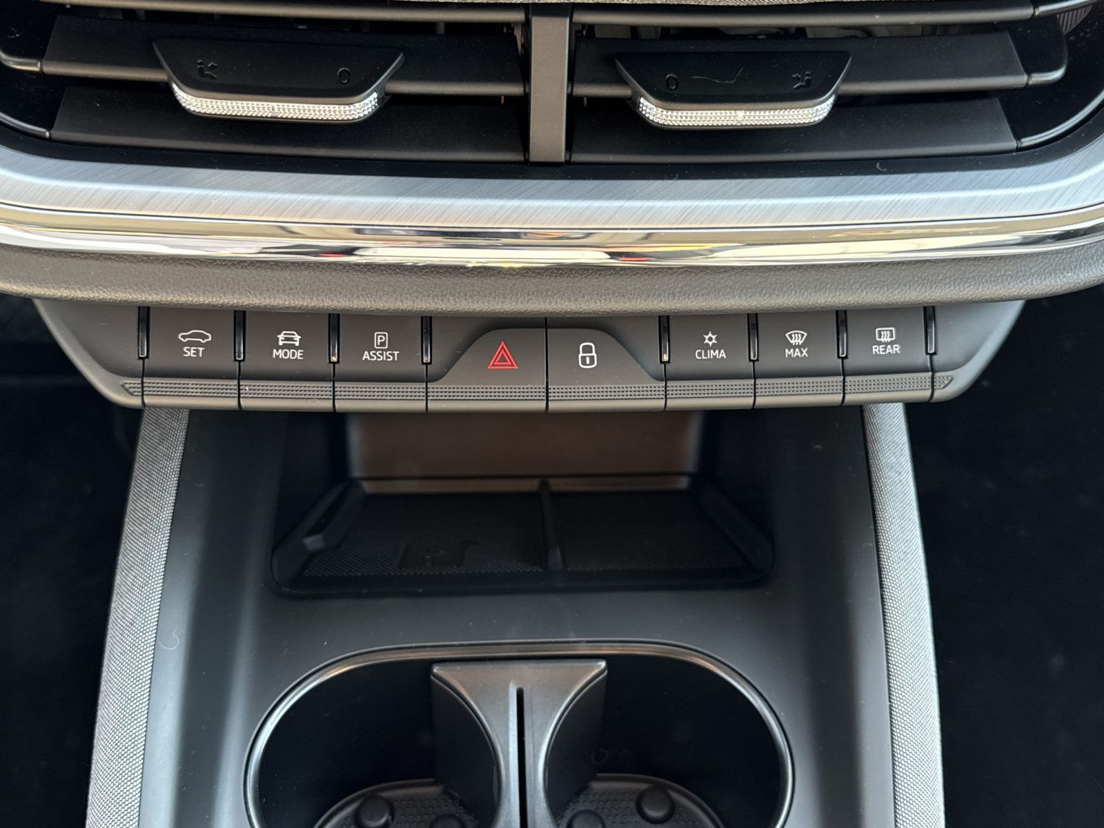 Skoda Enyaq iV electric DSG ACC Navi LED AHK KESSY