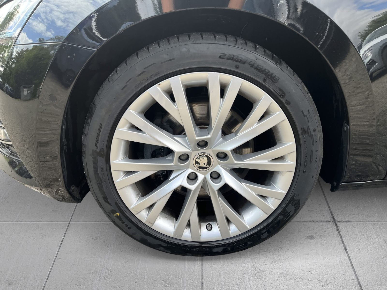 Skoda Superb Combi Style 2.0 TDI DSG Navi ACC Panorama