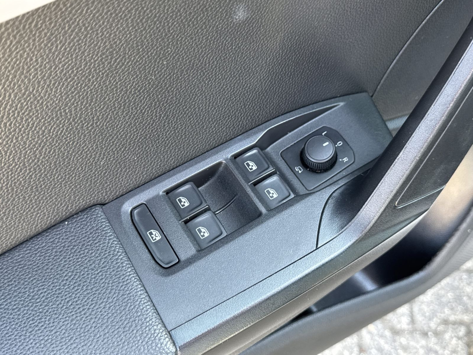Seat Arona FR-Line 1.5 TSI DSG Navi ACC LED Carplay