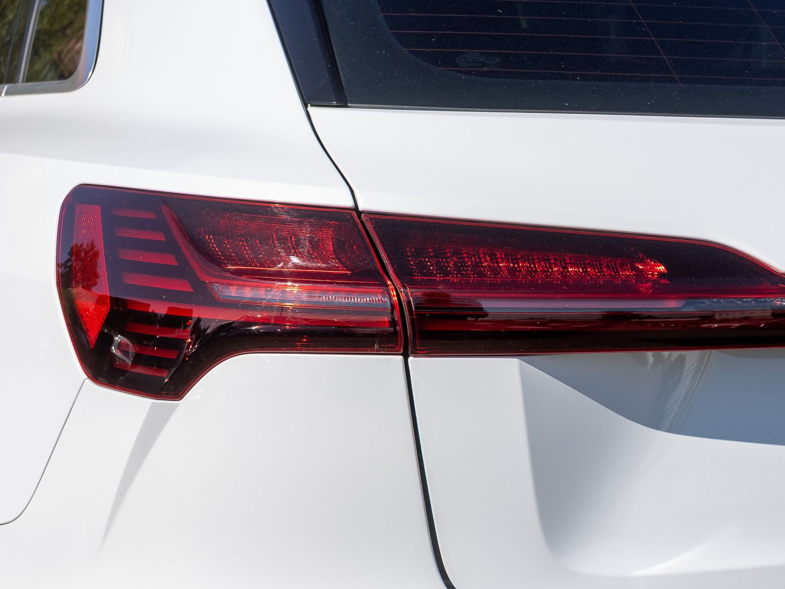 Audi e-tron S line 50 qu Navi Matrix Standklima Luftfederung