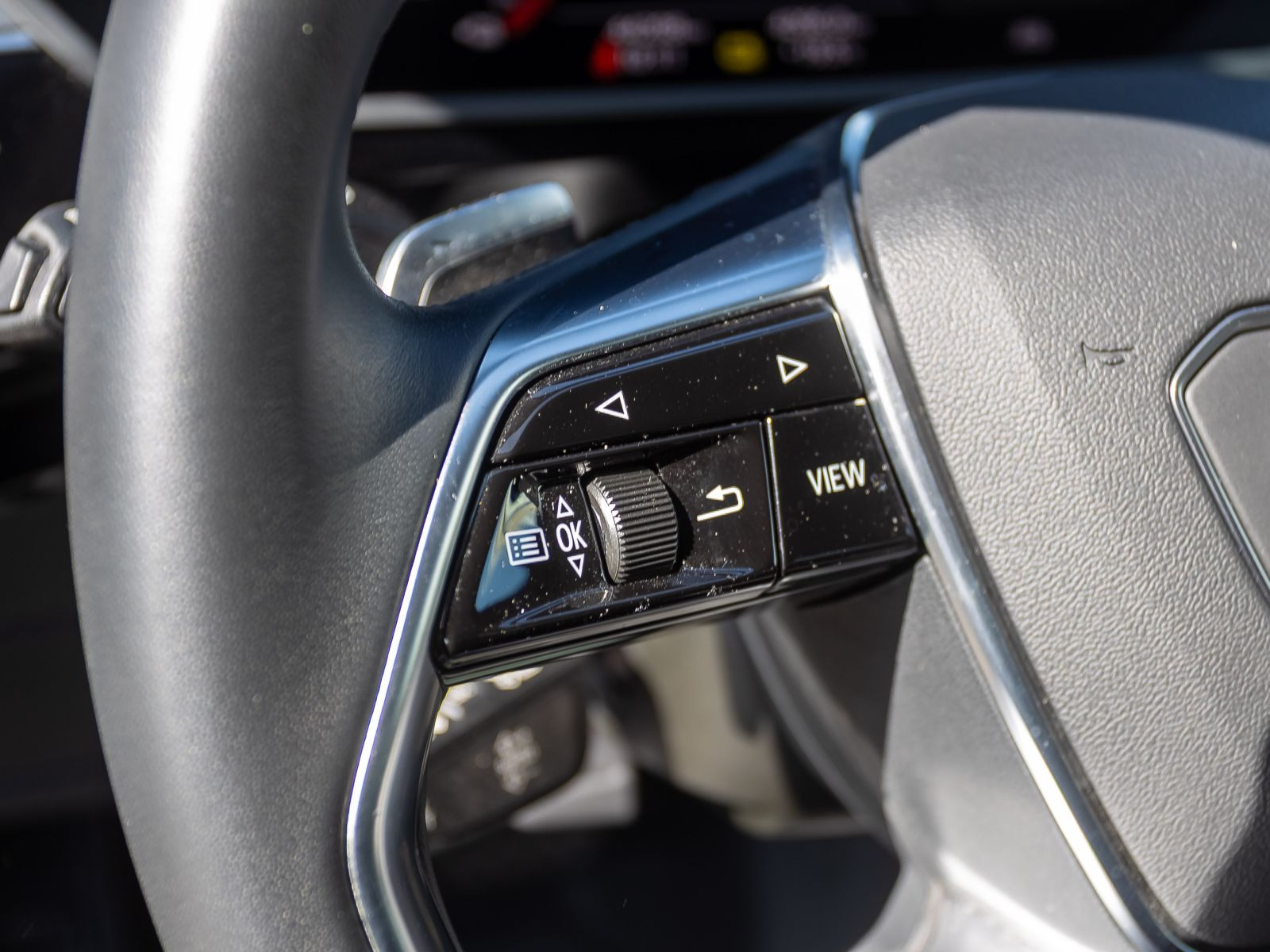 Audi e-tron S line 50 qu Navi Matrix Standklima Luftfederung