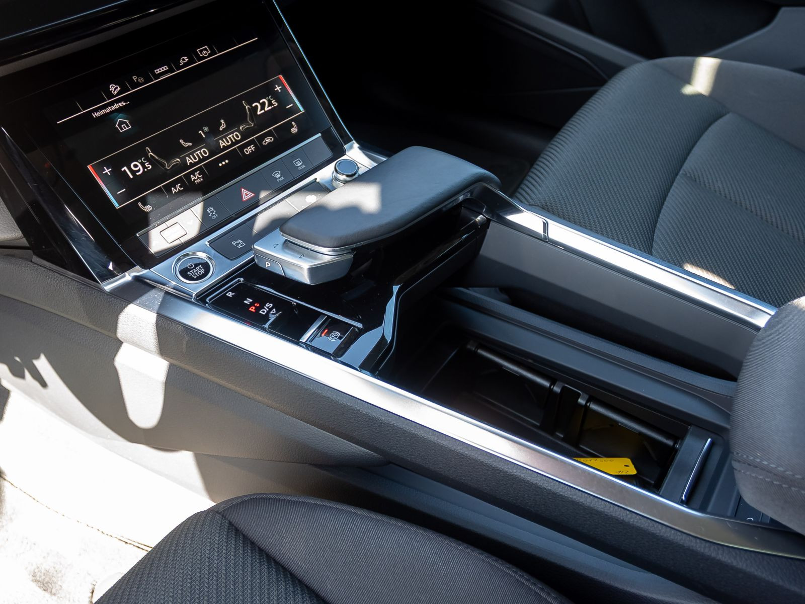 Audi e-tron S line 50 qu Navi Matrix Standklima Luftfederung
