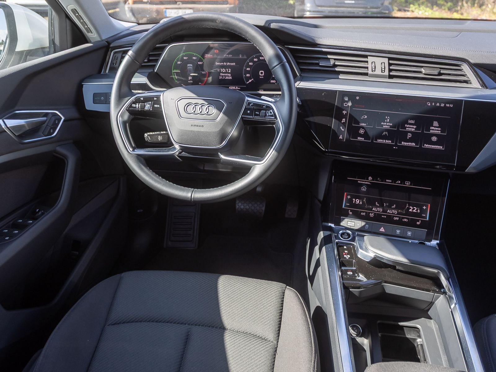 Audi e-tron S line 50 qu Navi Matrix Standklima Luftfederung