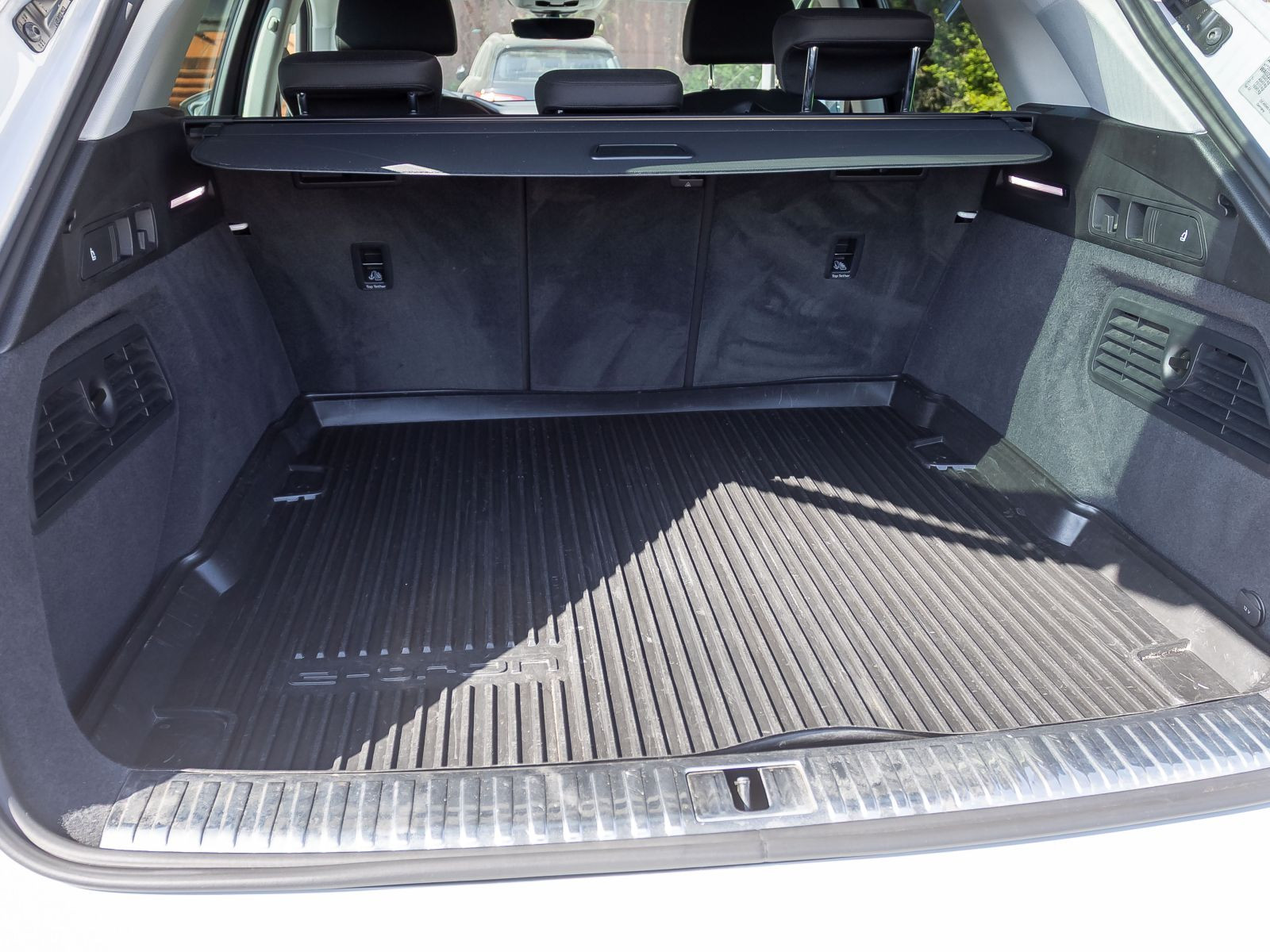 Audi e-tron S line 50 qu Navi Matrix Standklima Luftfederung