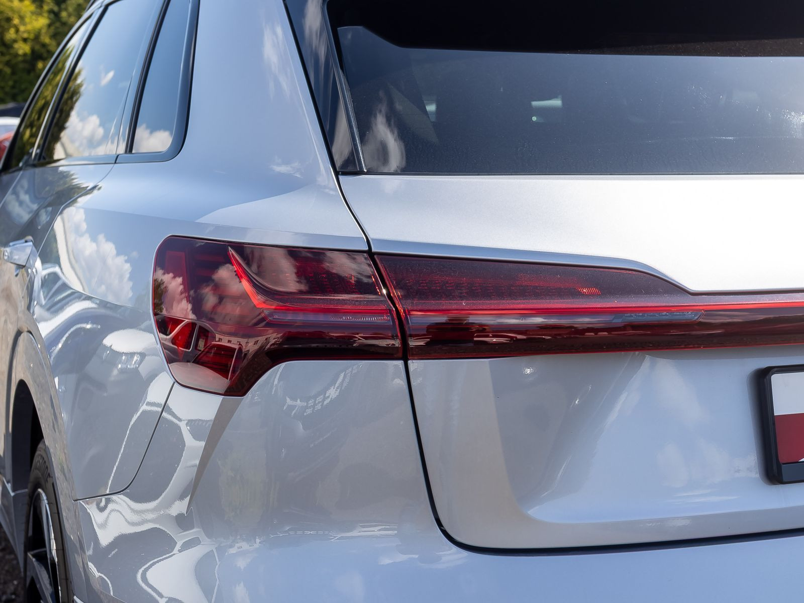 Audi e-tron advanced 50 qu Navi Matrix Standklima Luftfederung