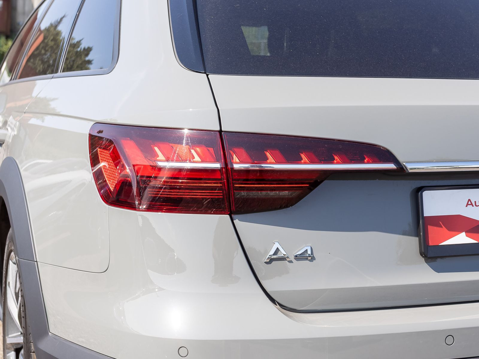 Audi A4 allroad 40TDI qu Stronic Navi LED Standhzg AHK