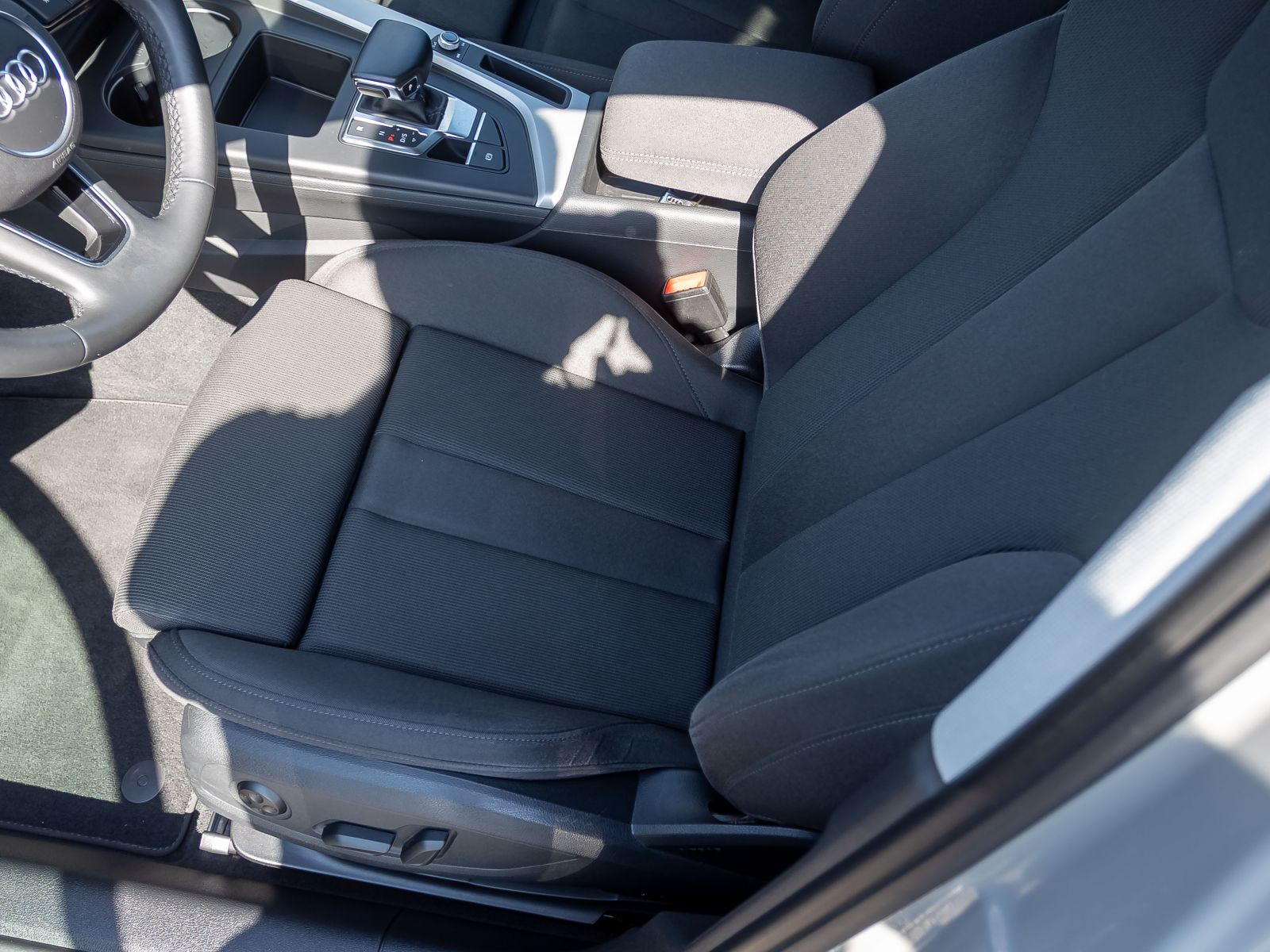 Audi A4 allroad 40TDI qu Stronic Navi LED Standhzg AHK
