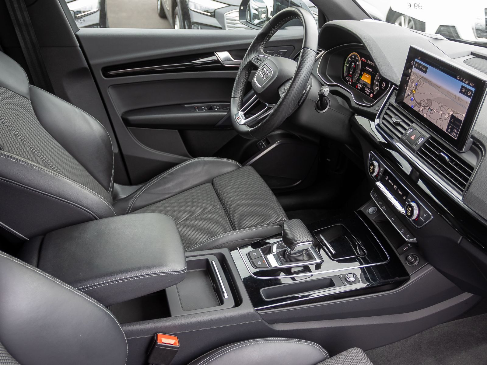 Audi Q5 S line 55TFSIe qu Navi LED HuD Standklima Luftfederung