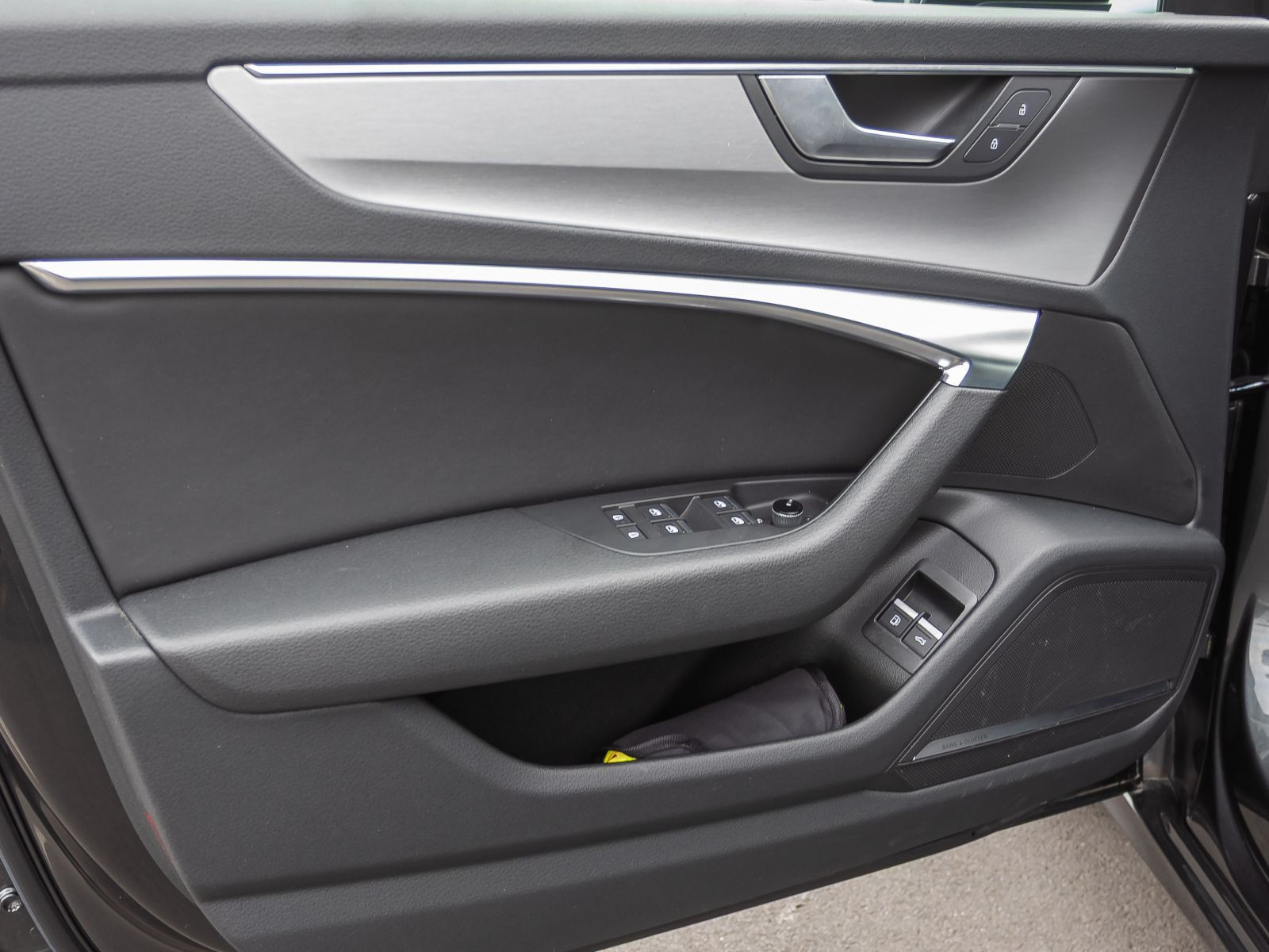 Audi A6 Avant S line 55TFSIe qu Navi Matrix HuD Standklima