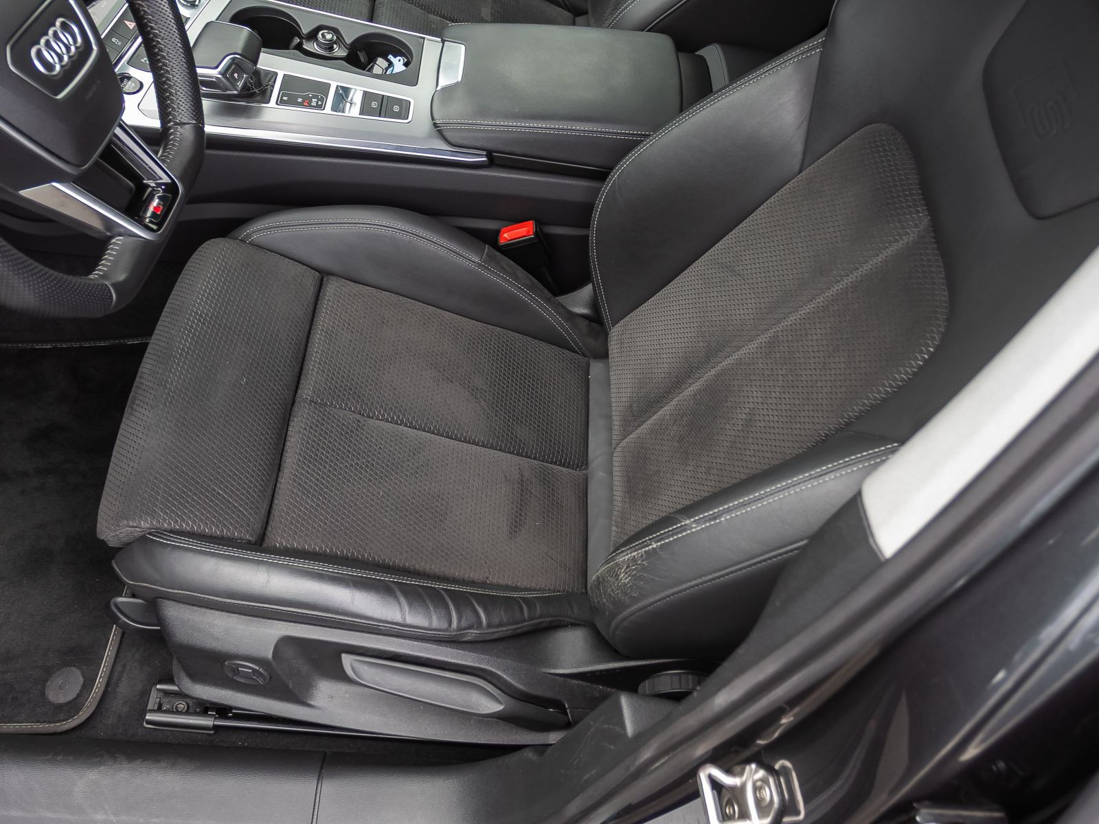 Audi A6 Avant S line 55TFSIe qu Navi Matrix HuD Standklima