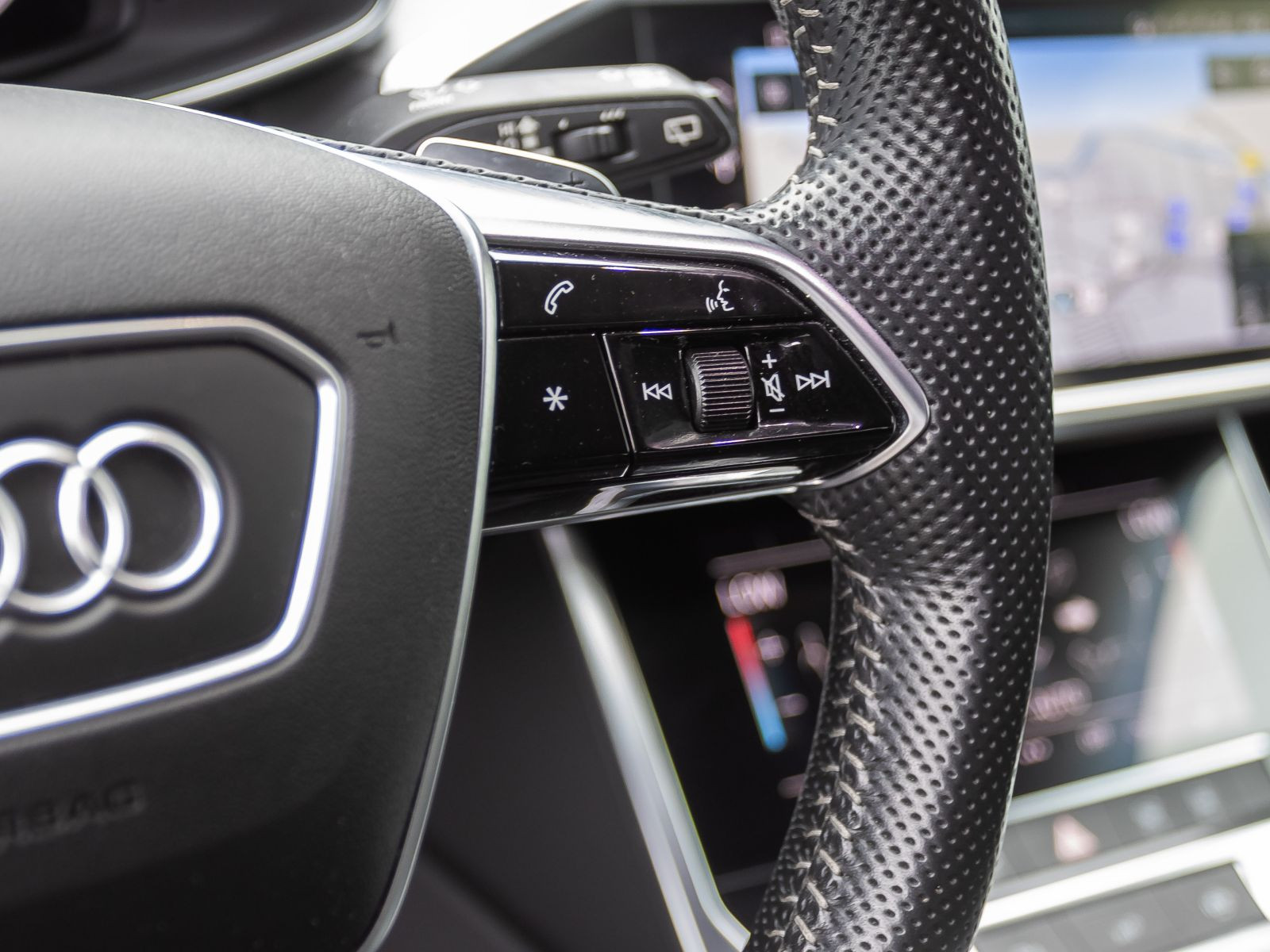 Audi A6 Avant S line 55TFSIe qu Navi Matrix HuD Standklima
