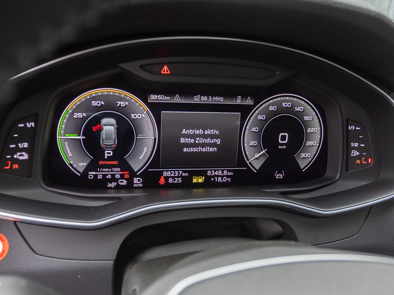 Audi A6 Avant S line 55TFSIe qu Navi Matrix HuD Standklima