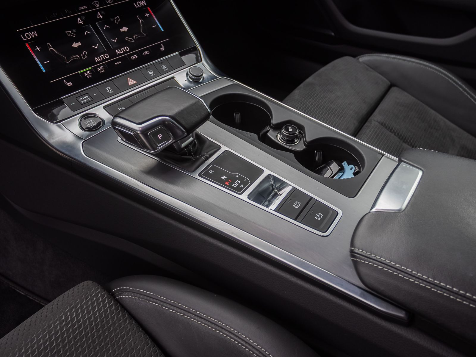 Audi A6 Avant S line 55TFSIe qu Navi Matrix HuD Standklima
