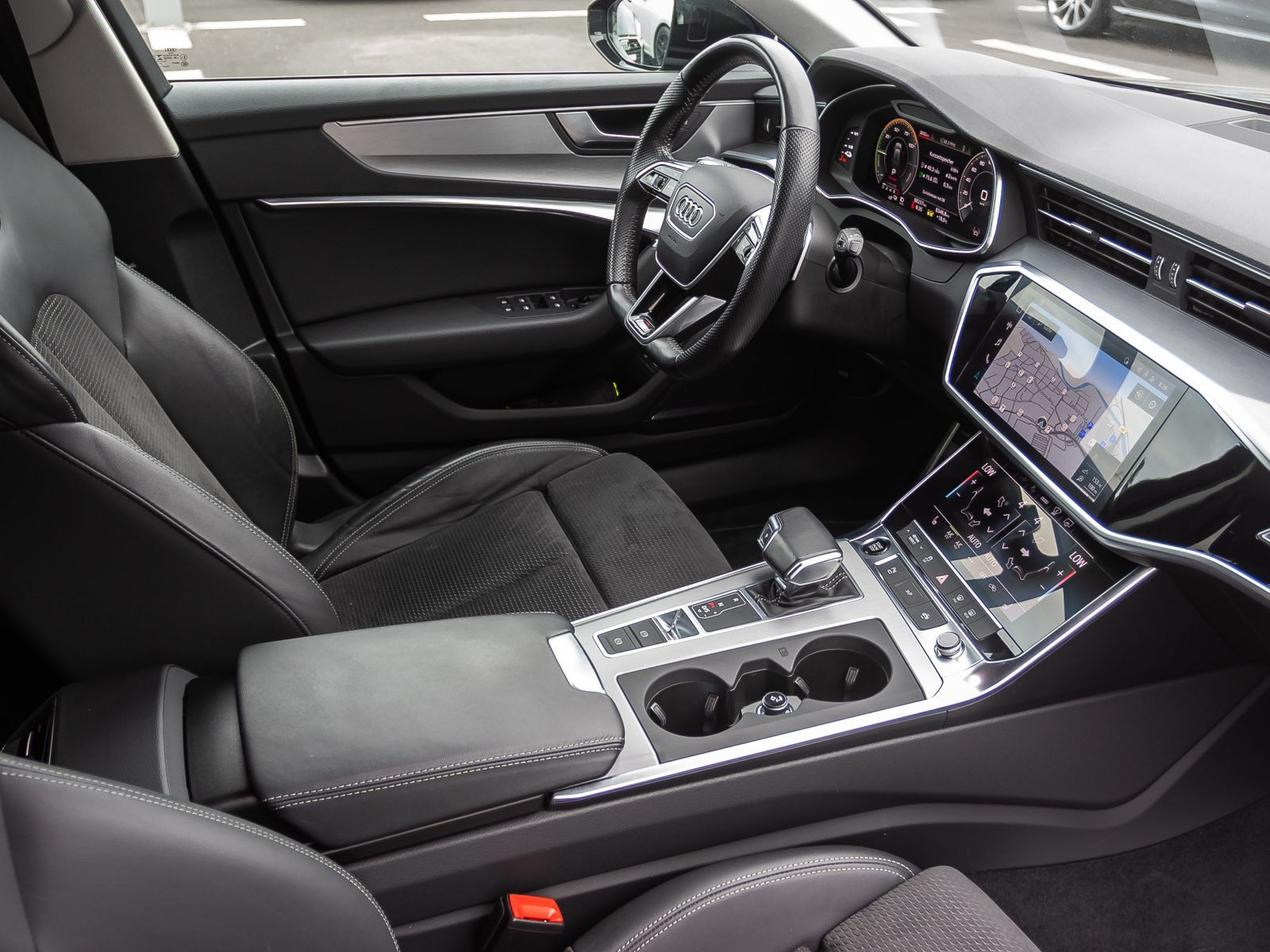 Audi A6 Avant S line 55TFSIe qu Navi Matrix HuD Standklima