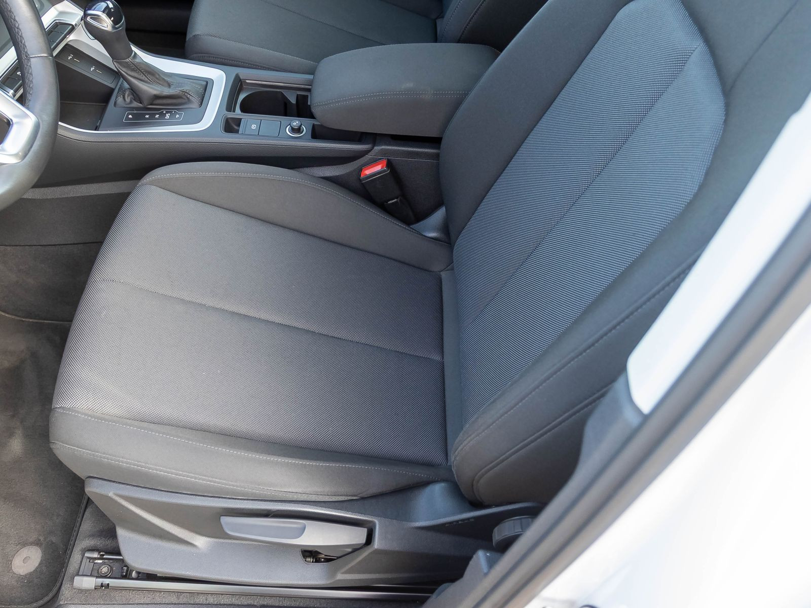 Audi Q3 S line 35TDI Stronic Navi LED ACC Panorama