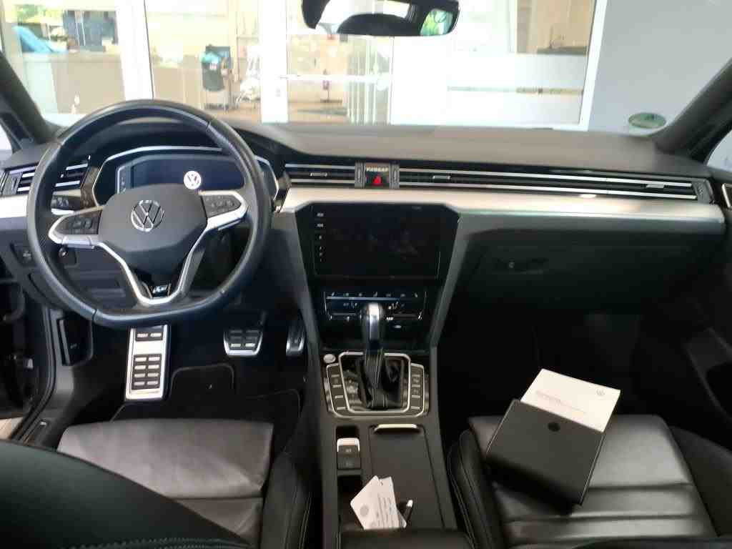 Volkswagen Passat Variant 2.0 TDI DSG R-Line, Panoramadach, Navi, LED-Matrix, AHK, Rückfahrkamera