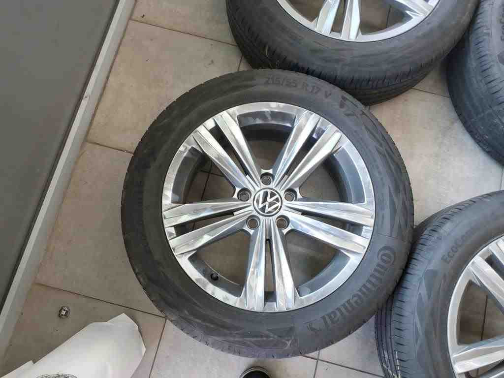 Volkswagen Passat Variant 2.0 TDI DSG R-Line, Panoramadach, Navi, LED-Matrix, AHK, Rückfahrkamera