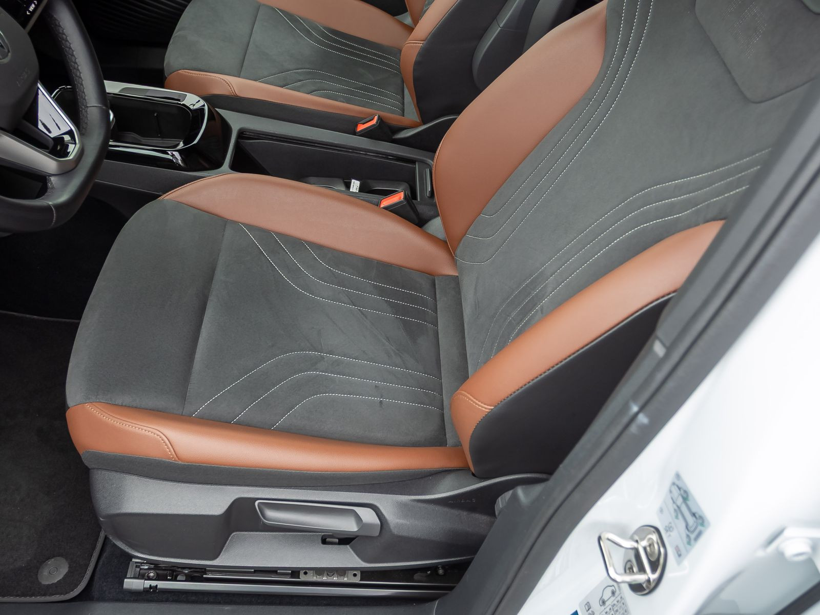 Volkswagen ID.4 Pro Performance, LED-Matrix, Navi, Rückfahrkamera, App-Connect