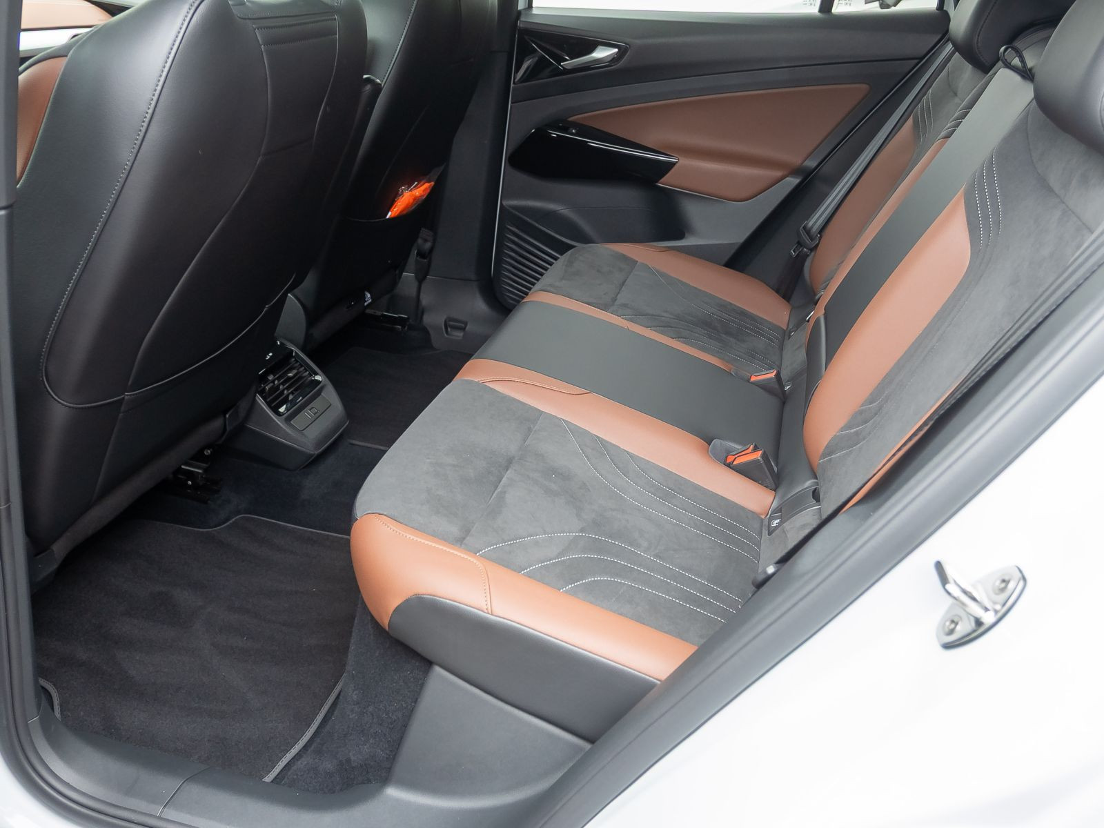 Volkswagen ID.4 Pro Performance, LED-Matrix, Navi, Rückfahrkamera, App-Connect