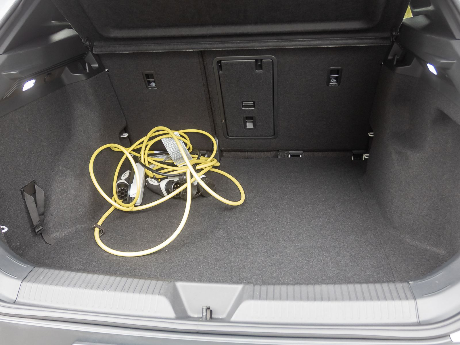 Volkswagen ID.4 Pro Performance, LED-Matrix, Navi, Rückfahrkamera, App-Connect