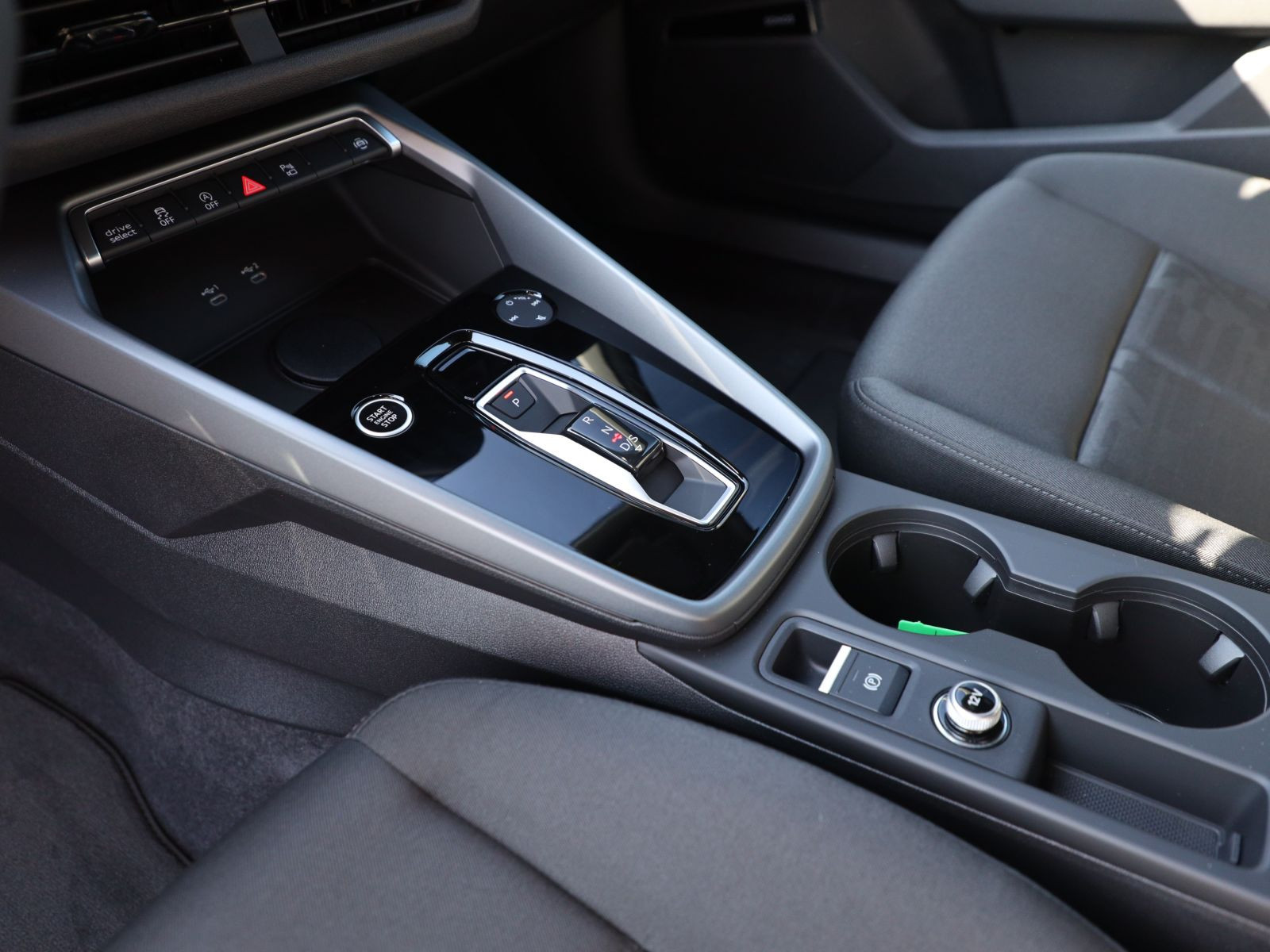 Audi A3 Sportback advanced TFSI 150PS S tronic TechPlus/ Businesspaket/AHK/
