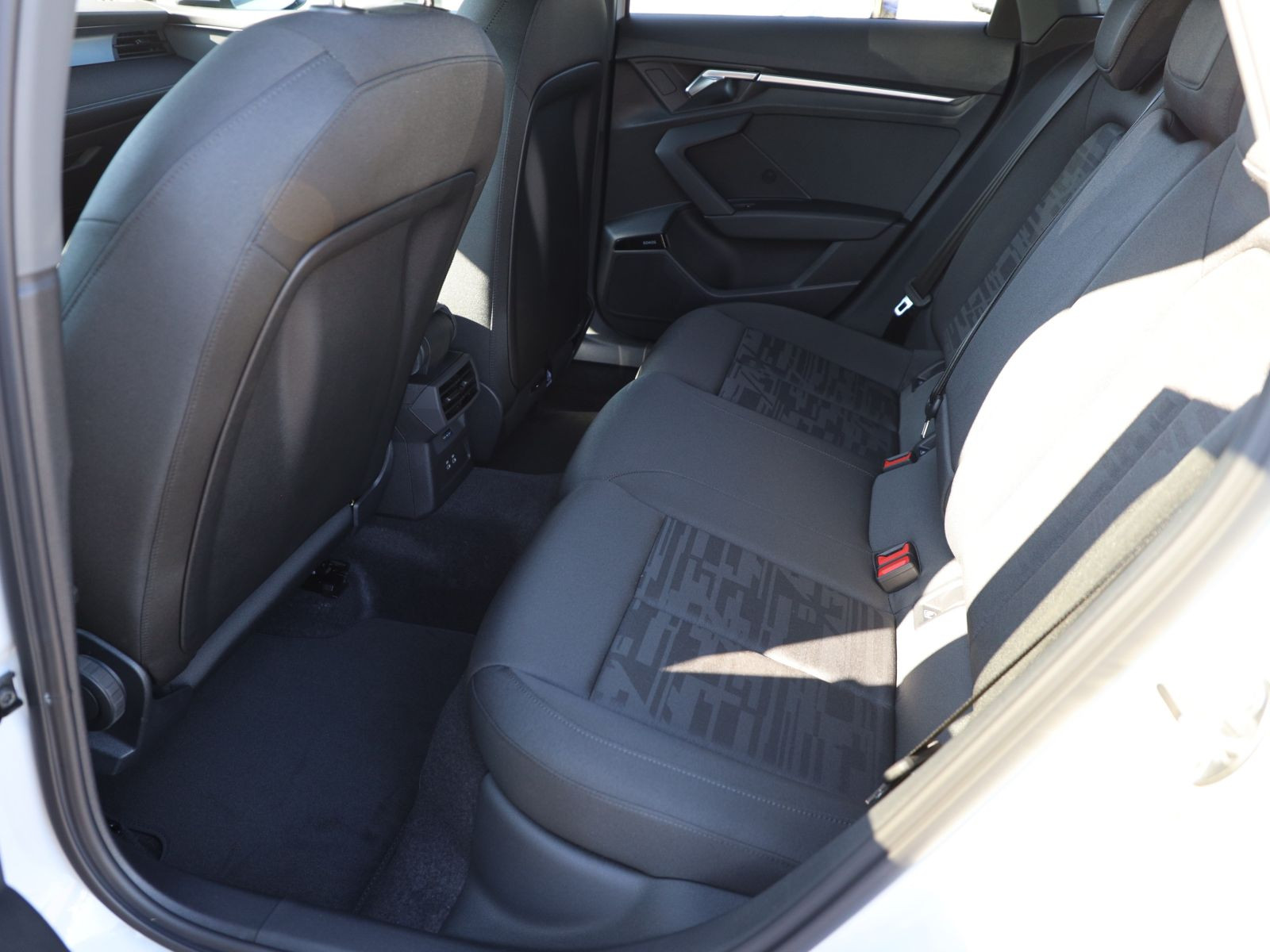 Audi A3 Sportback advanced TFSI 150PS S tronic TechPlus/ Businesspaket/AHK/