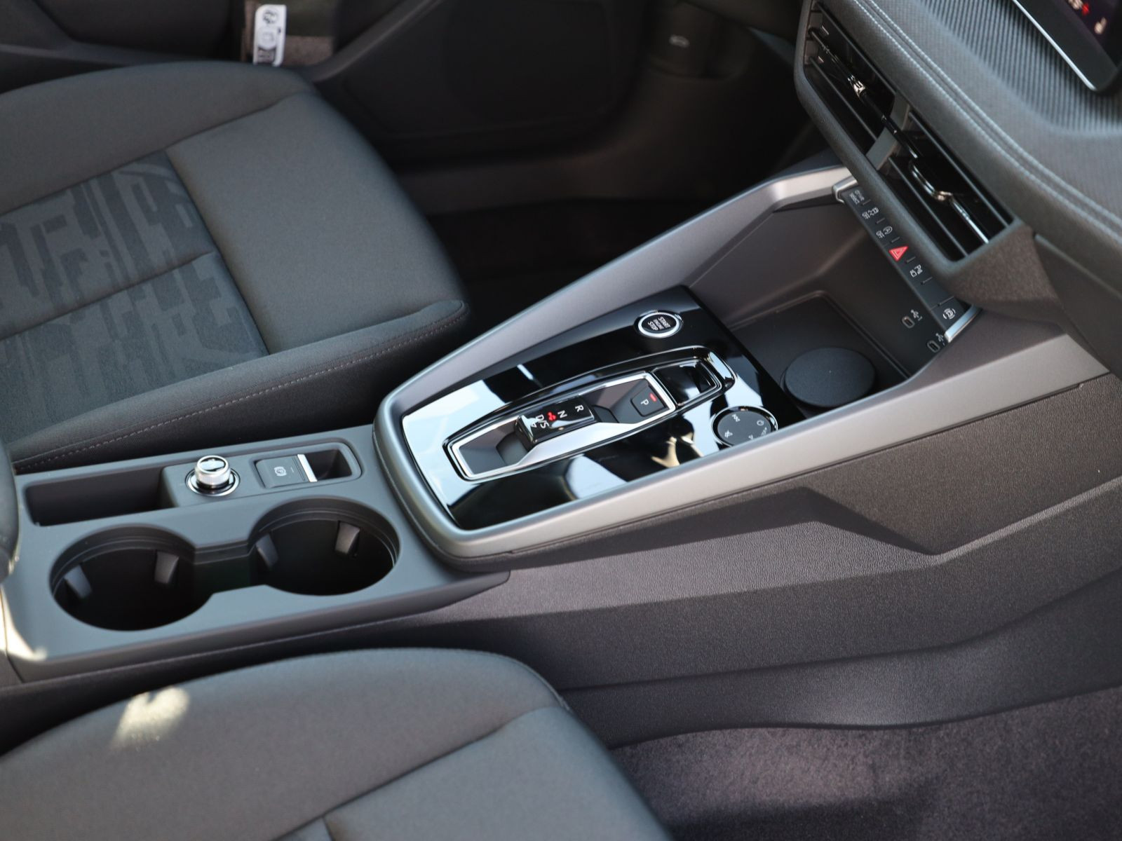Audi A3 Sportback advanced TFSI 150PS S tronic TechPlus/ Businesspaket/AHK/