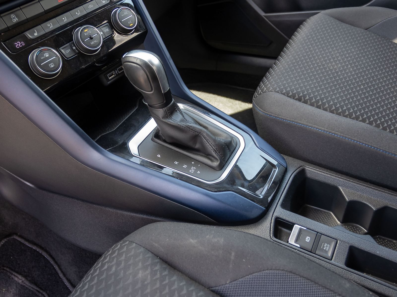 Volkswagen T-Roc United 2.0TDI DSG Navi LED ACC Climatronic