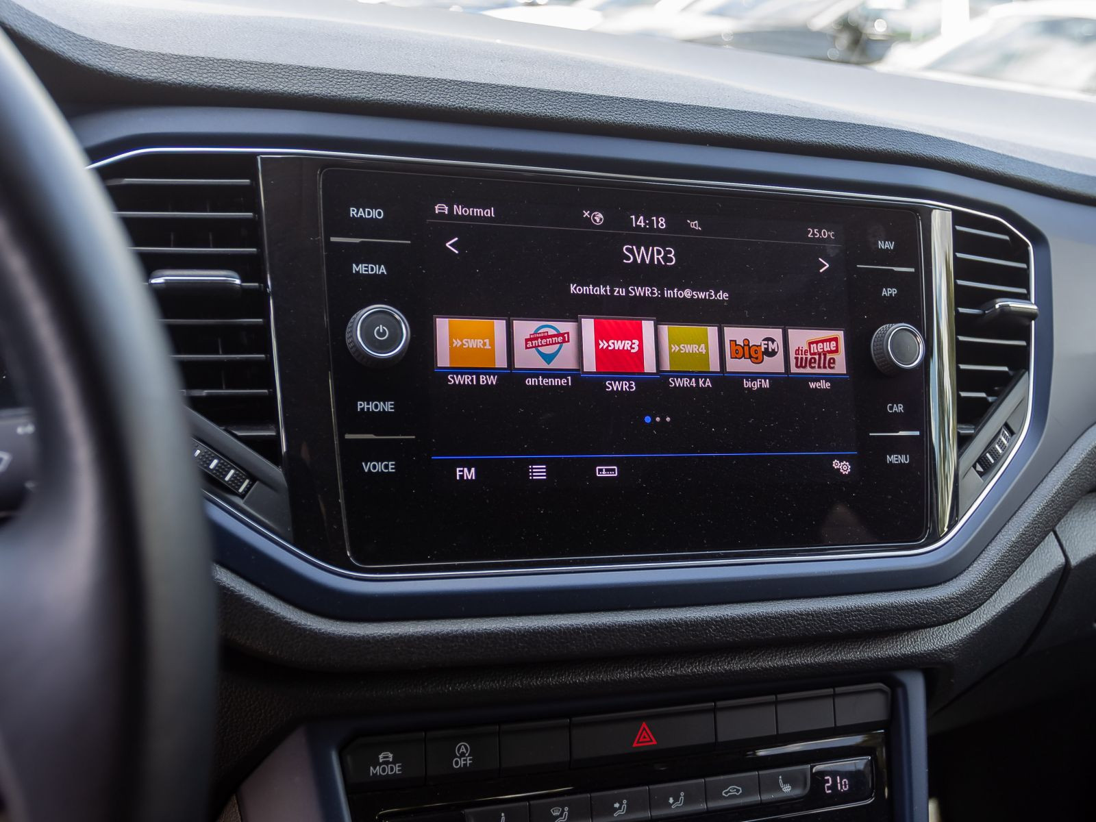 Volkswagen T-Roc United 2.0TDI DSG Navi LED ACC Climatronic