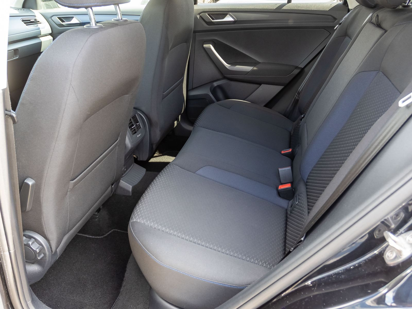 Volkswagen T-Roc United 2.0TDI DSG Navi LED ACC Climatronic