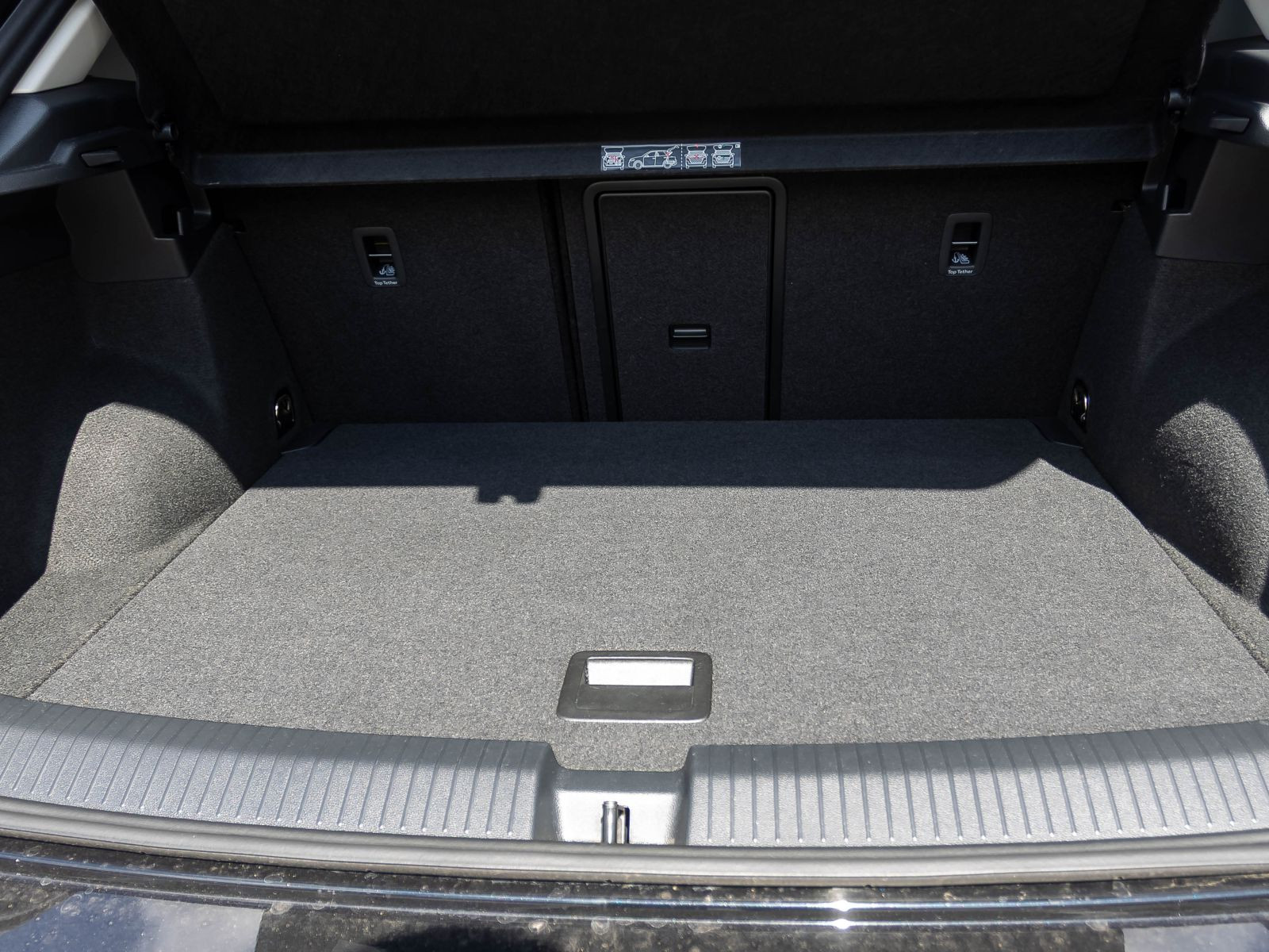 Volkswagen T-Roc United 2.0TDI DSG Navi LED ACC Climatronic