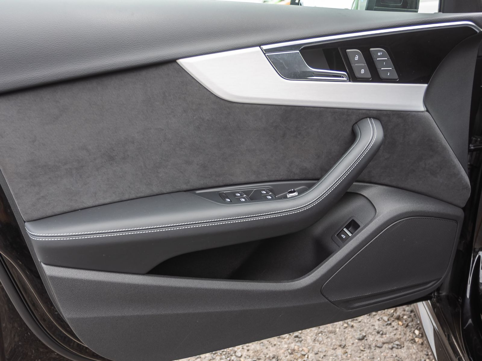 Audi RS4 Avant Matrix Sportfahrwerk Sportabgasanlage