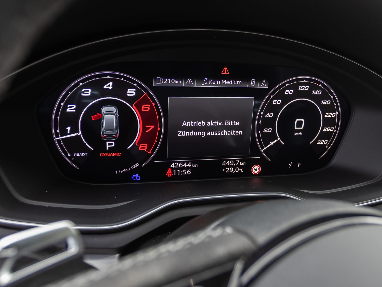 Audi RS4 Avant Matrix Sportfahrwerk Sportabgasanlage